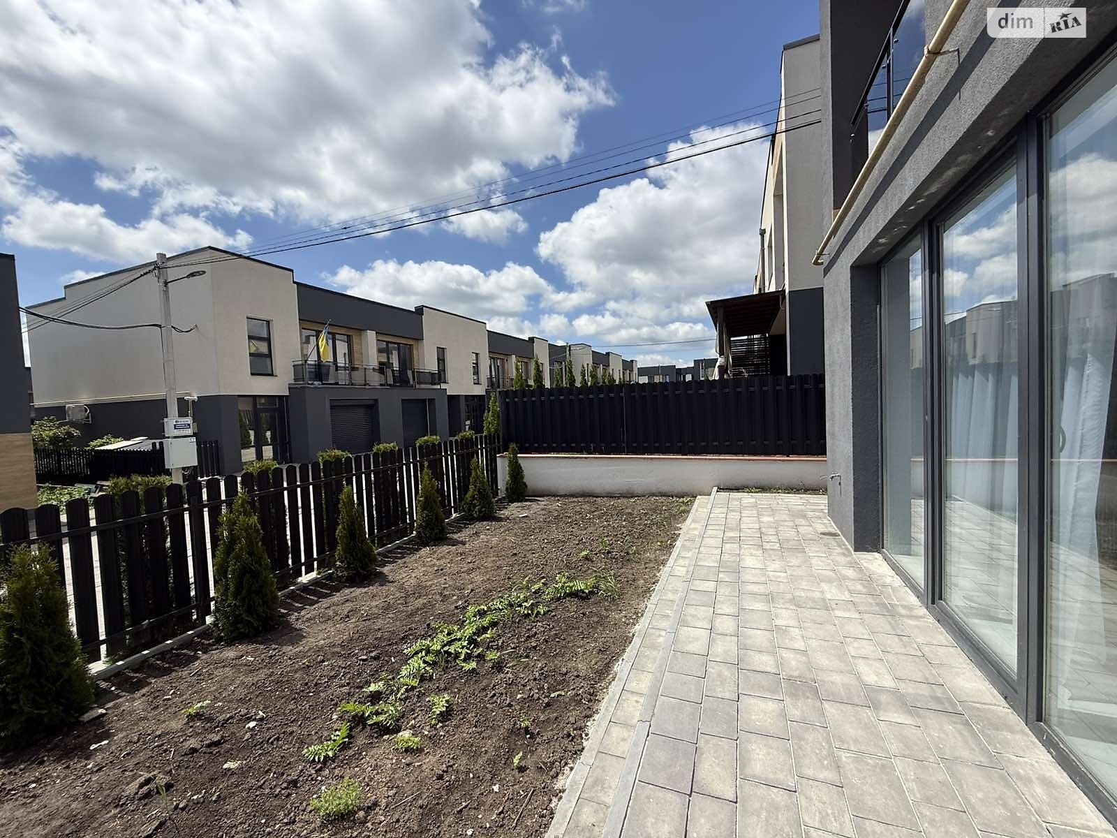 двоповерховий дуплекс, 110 кв. м, цегла. Продаж у Байківці фото 1 двоповерховий дуплекс, 110 кв. м, цегла. Продаж у Байківці фото 1