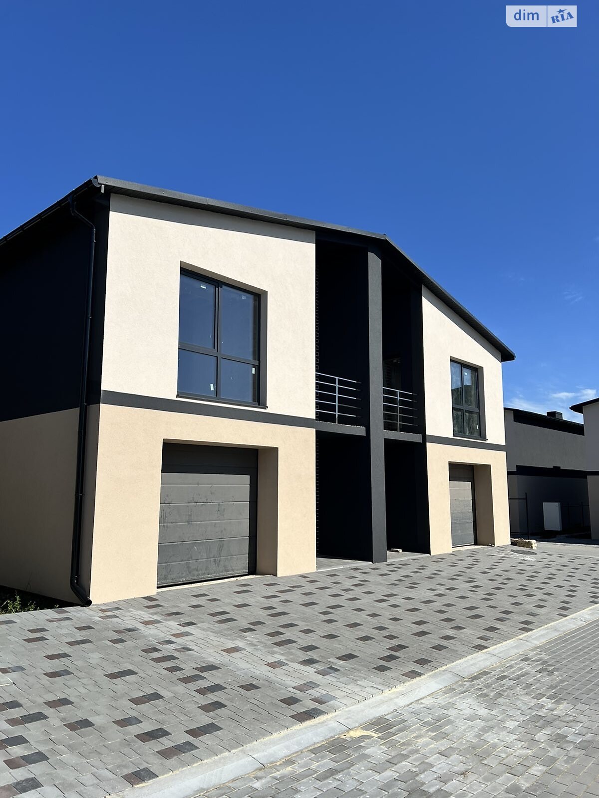 двоповерховий дуплекс, 135 кв. м, цегла. Продаж у Байківці фото 1 двоповерховий дуплекс, 135 кв. м, цегла. Продаж у Байківці фото 1