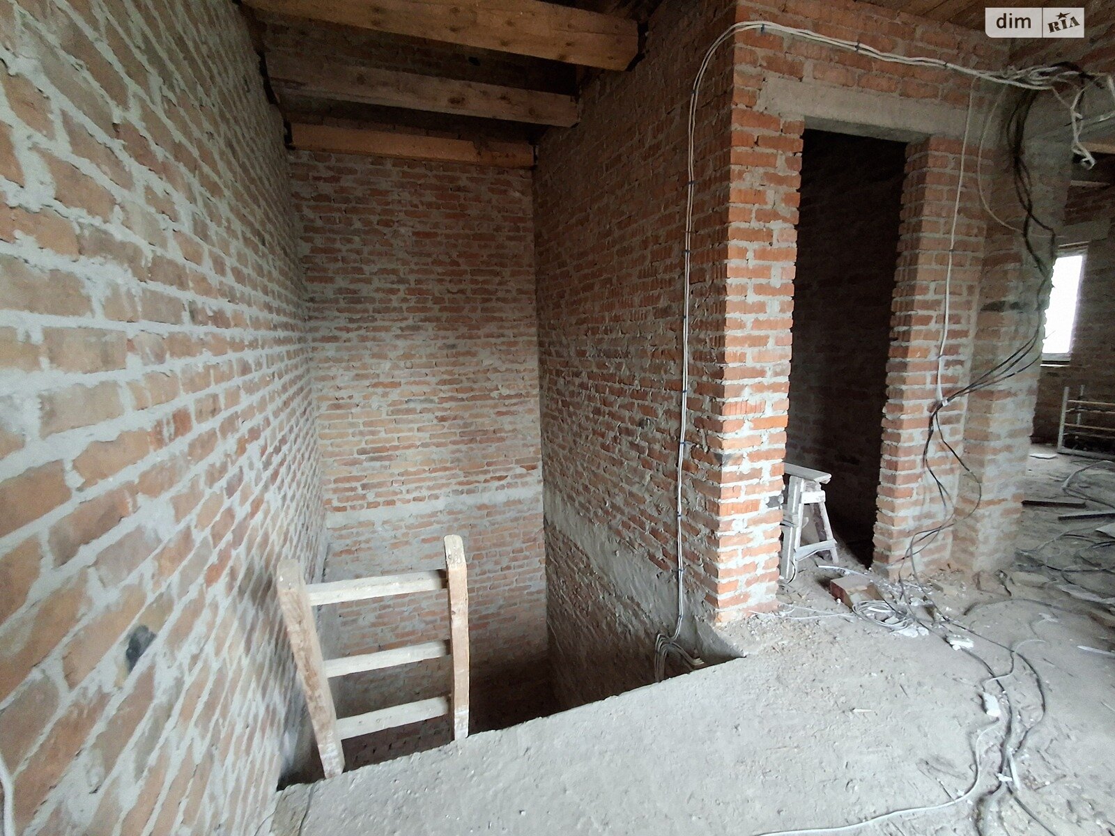 двоповерховий дуплекс, 192 кв. м, кирпич. Продаж у Байківці фото 1 двоповерховий дуплекс, 192 кв. м, кирпич. Продаж у Байківці фото 1