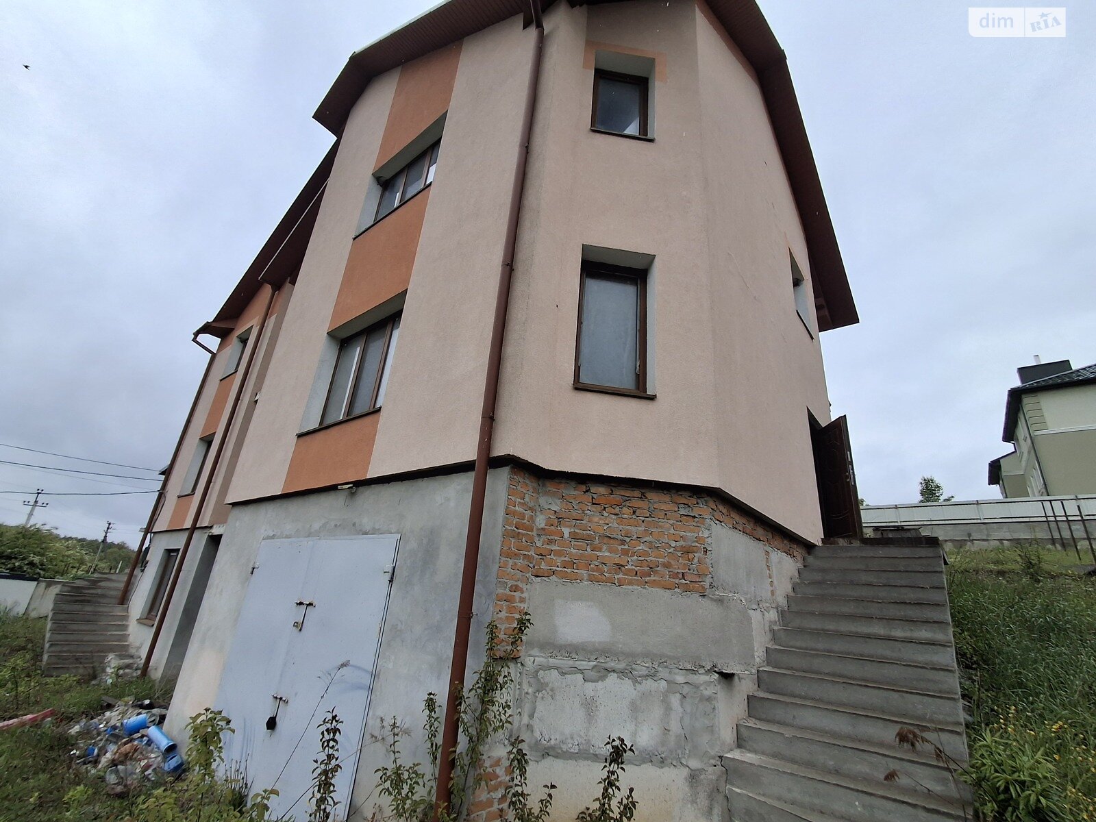 двоповерховий дуплекс, 192 кв. м, кирпич. Продаж у Байківці фото 1 двоповерховий дуплекс, 192 кв. м, кирпич. Продаж у Байківці фото 1