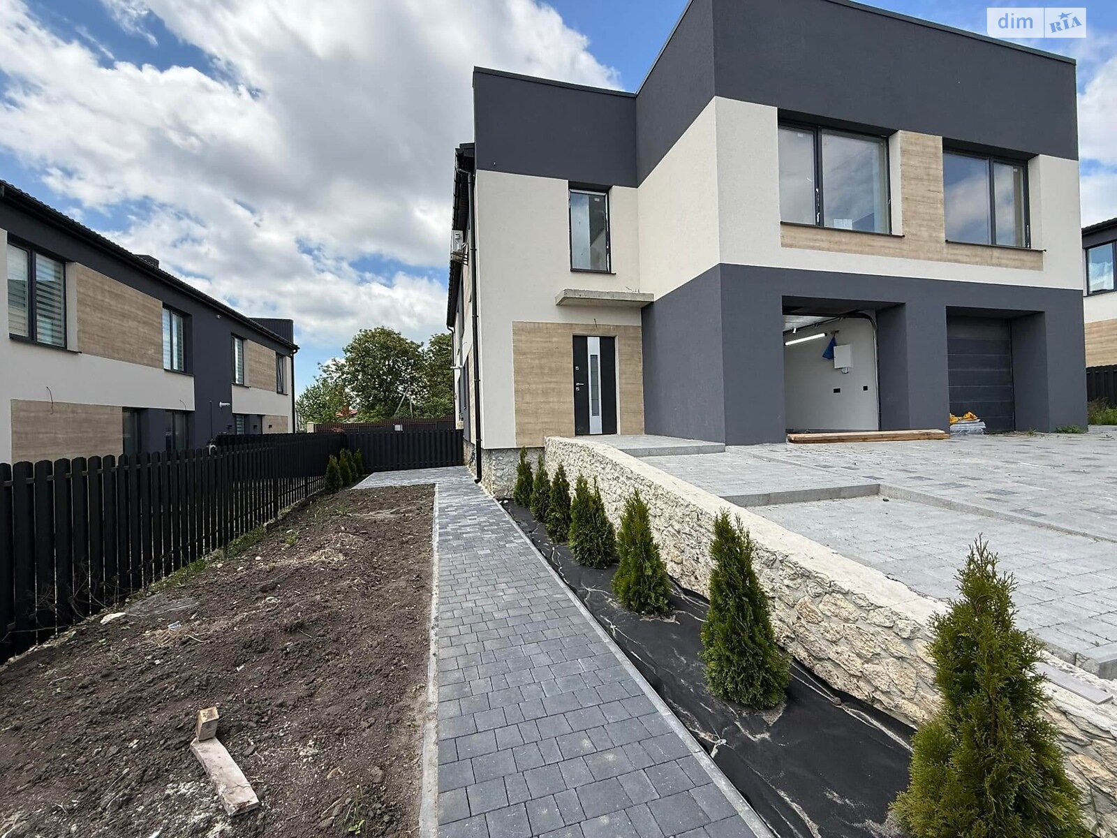 двоповерховий дуплекс, 115 кв. м, цегла. Продаж у Байківці фото 1 двоповерховий дуплекс, 115 кв. м, цегла. Продаж у Байківці фото 1