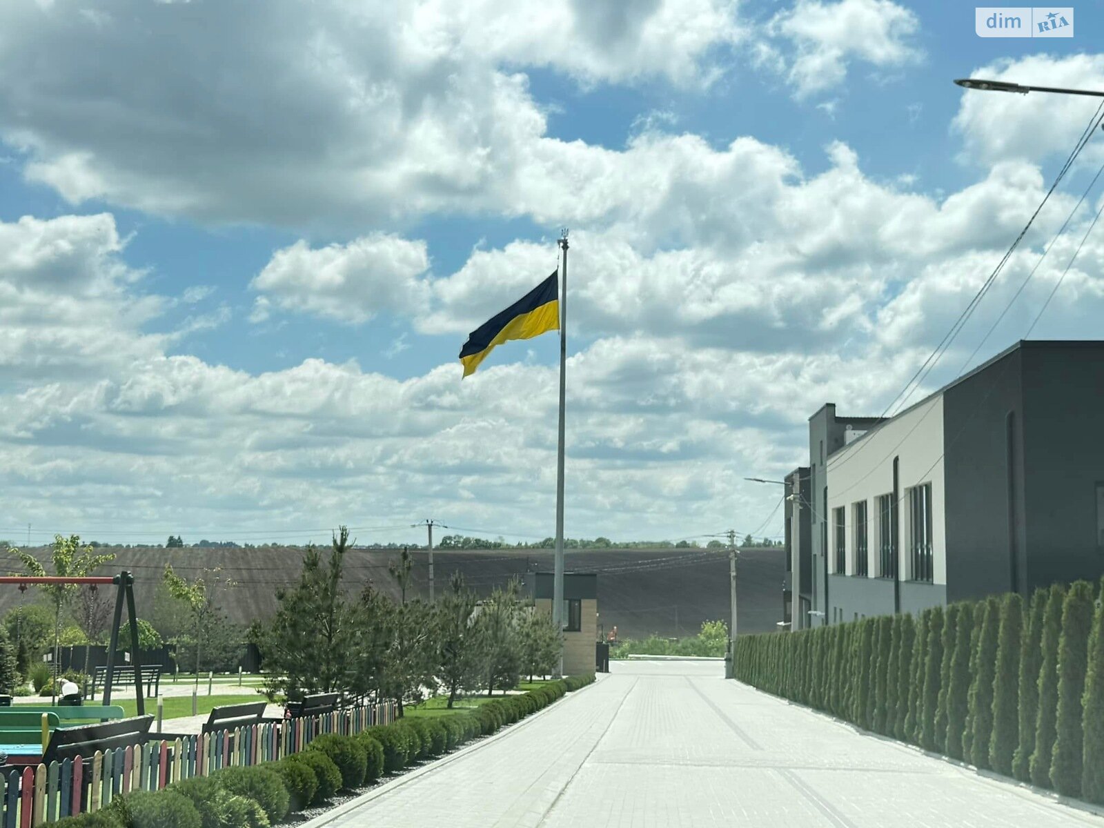 двоповерховий дуплекс, 115 кв. м, цегла. Продаж у Байківці фото 1 двоповерховий дуплекс, 115 кв. м, цегла. Продаж у Байківці фото 1