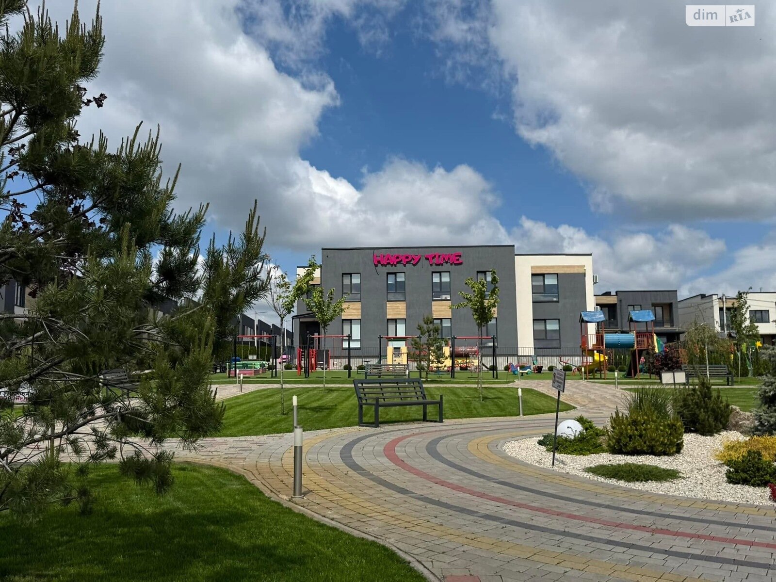 двоповерховий дуплекс, 115 кв. м, цегла. Продаж у Байківці фото 1 двоповерховий дуплекс, 115 кв. м, цегла. Продаж у Байківці фото 1