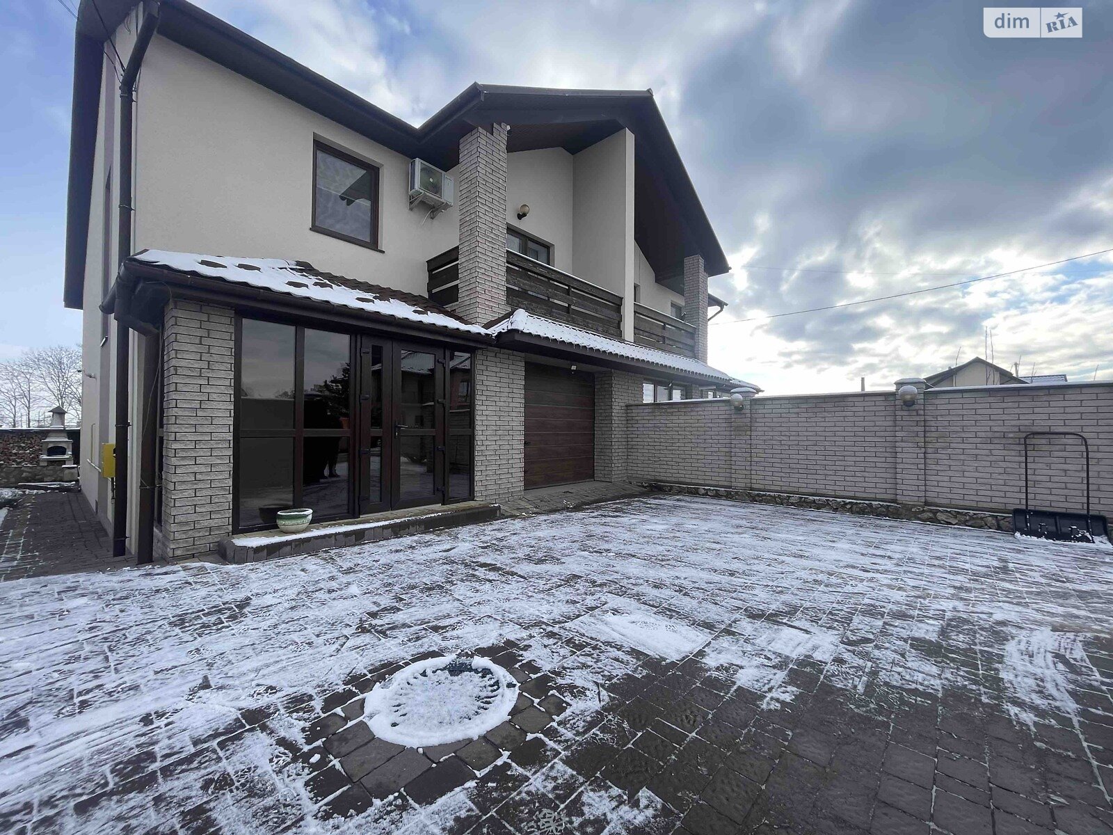 двухэтажный дуплекс, 150.9 кв. м, кирпич. Продажа в Байковцах фото 1 двухэтажный дуплекс, 150.9 кв. м, кирпич. Продажа в Байковцах фото 1