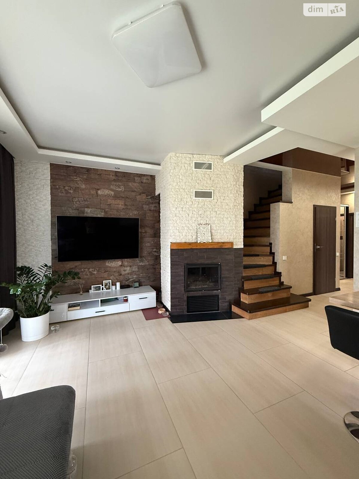 двухэтажный дуплекс, 115 кв. м, газобетон. Продажа в Белой Кринице фото 1
