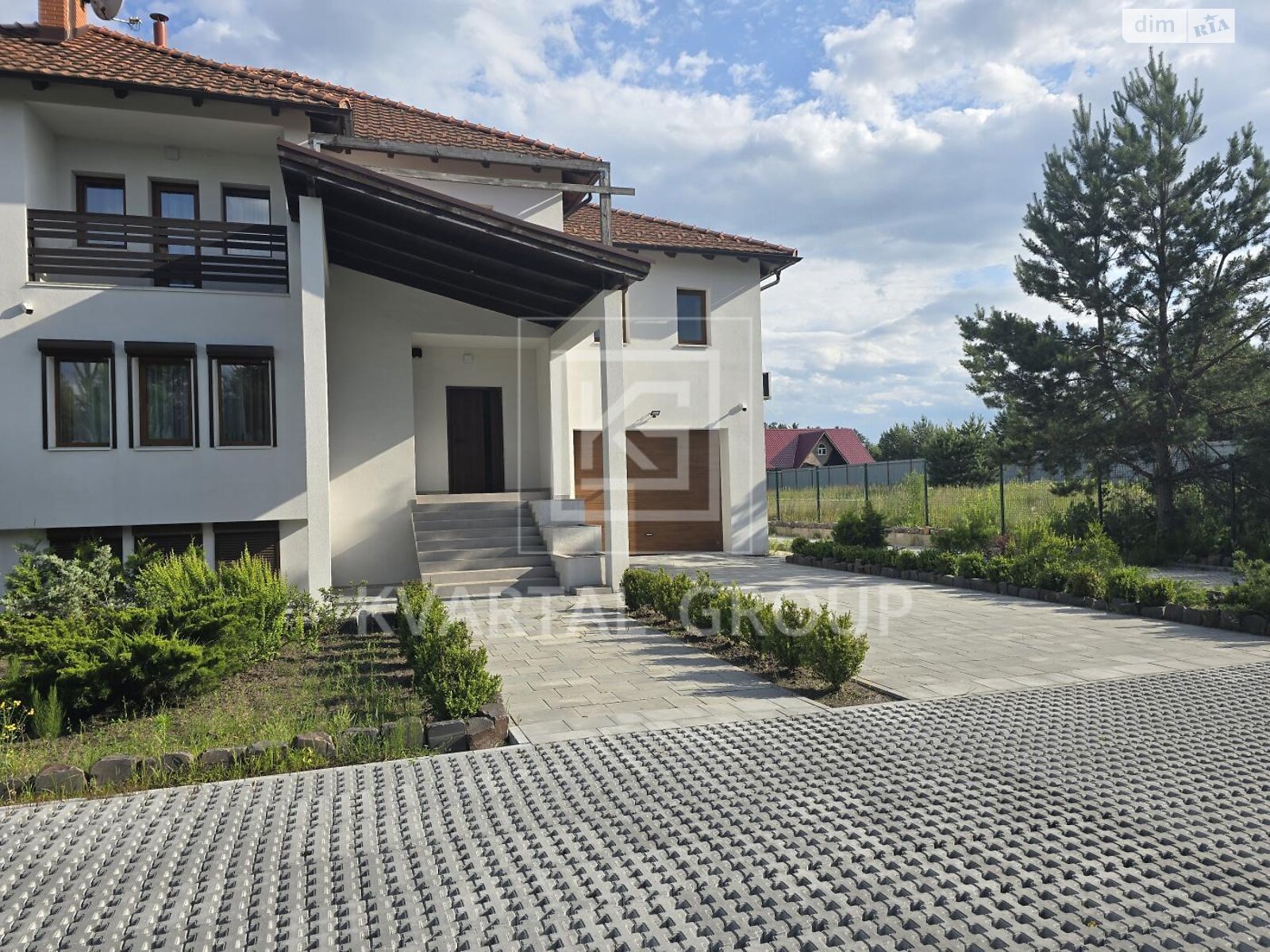 двухэтажный дуплекс, 219 кв. м, кирпич. Продажа в Берёзовке фото 1 двухэтажный дуплекс, 219 кв. м, кирпич. Продажа в Берёзовке фото 1