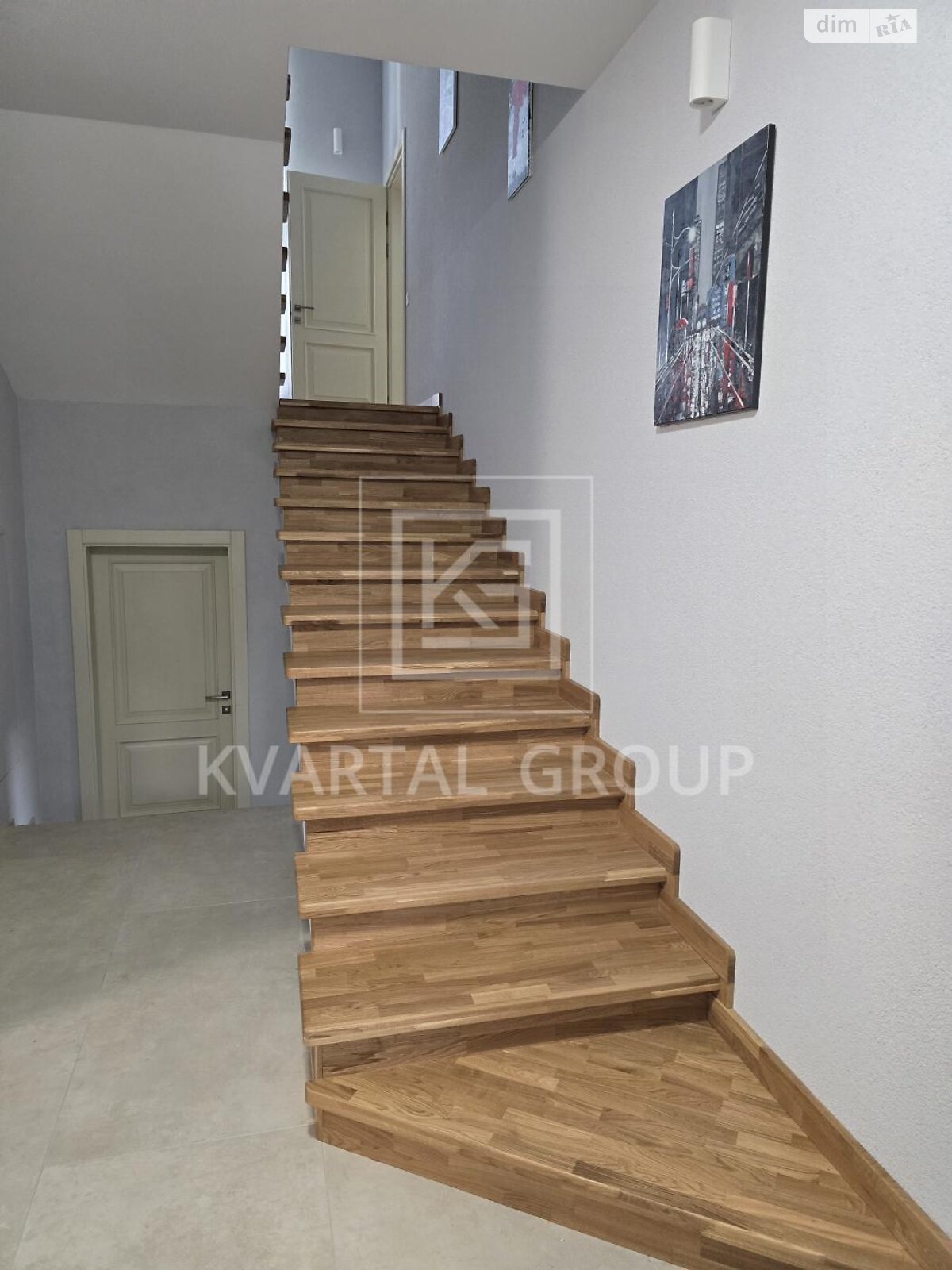 двухэтажный дуплекс, 219 кв. м, кирпич. Продажа в Берёзовке фото 1 двухэтажный дуплекс, 219 кв. м, кирпич. Продажа в Берёзовке фото 1