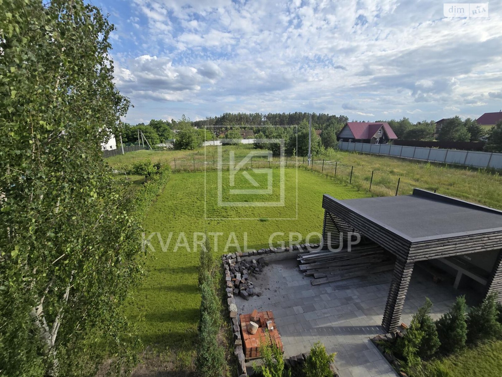 двухэтажный дуплекс, 219 кв. м, кирпич. Продажа в Берёзовке фото 1 двухэтажный дуплекс, 219 кв. м, кирпич. Продажа в Берёзовке фото 1