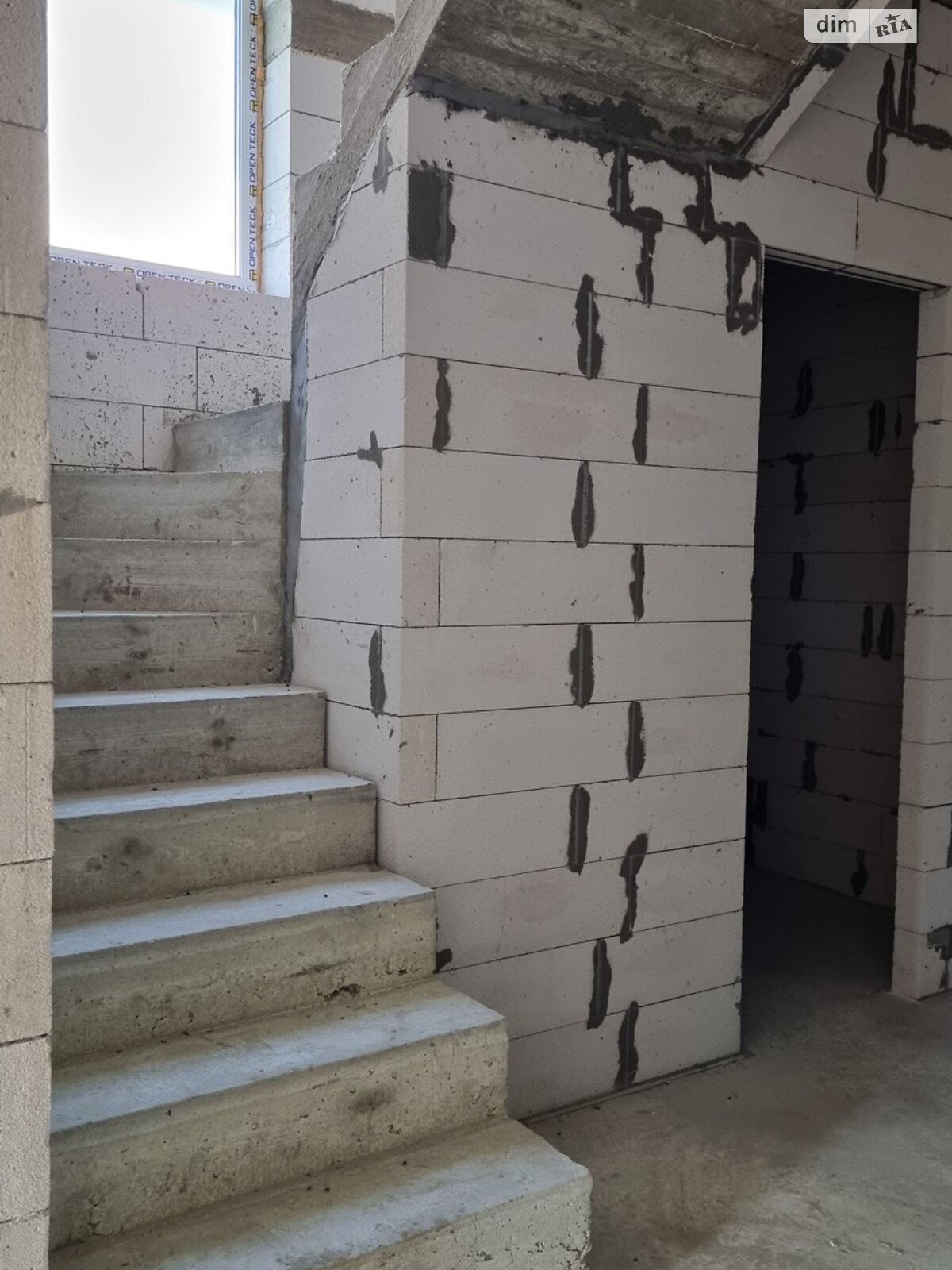 двоповерховий дуплекс, 130 кв. м, піноблок. Продаж в Броварах, район Бровари фото 1 двоповерховий дуплекс, 130 кв. м, піноблок. Продаж в Броварах, район Бровари фото 1