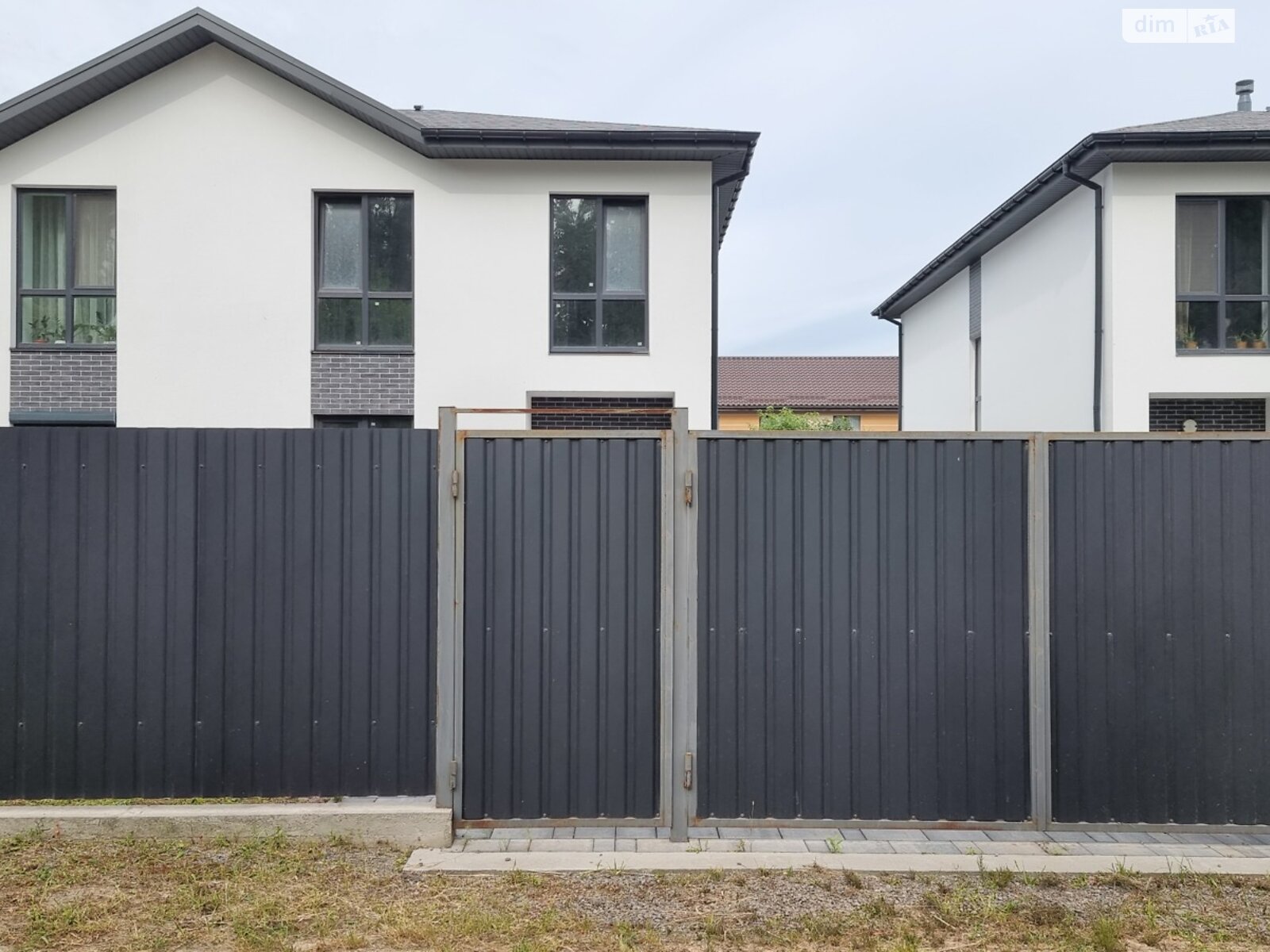 двоповерховий дуплекс, 130 кв. м, піноблок. Продаж в Броварах, район Бровари фото 1 двоповерховий дуплекс, 130 кв. м, піноблок. Продаж в Броварах, район Бровари фото 1