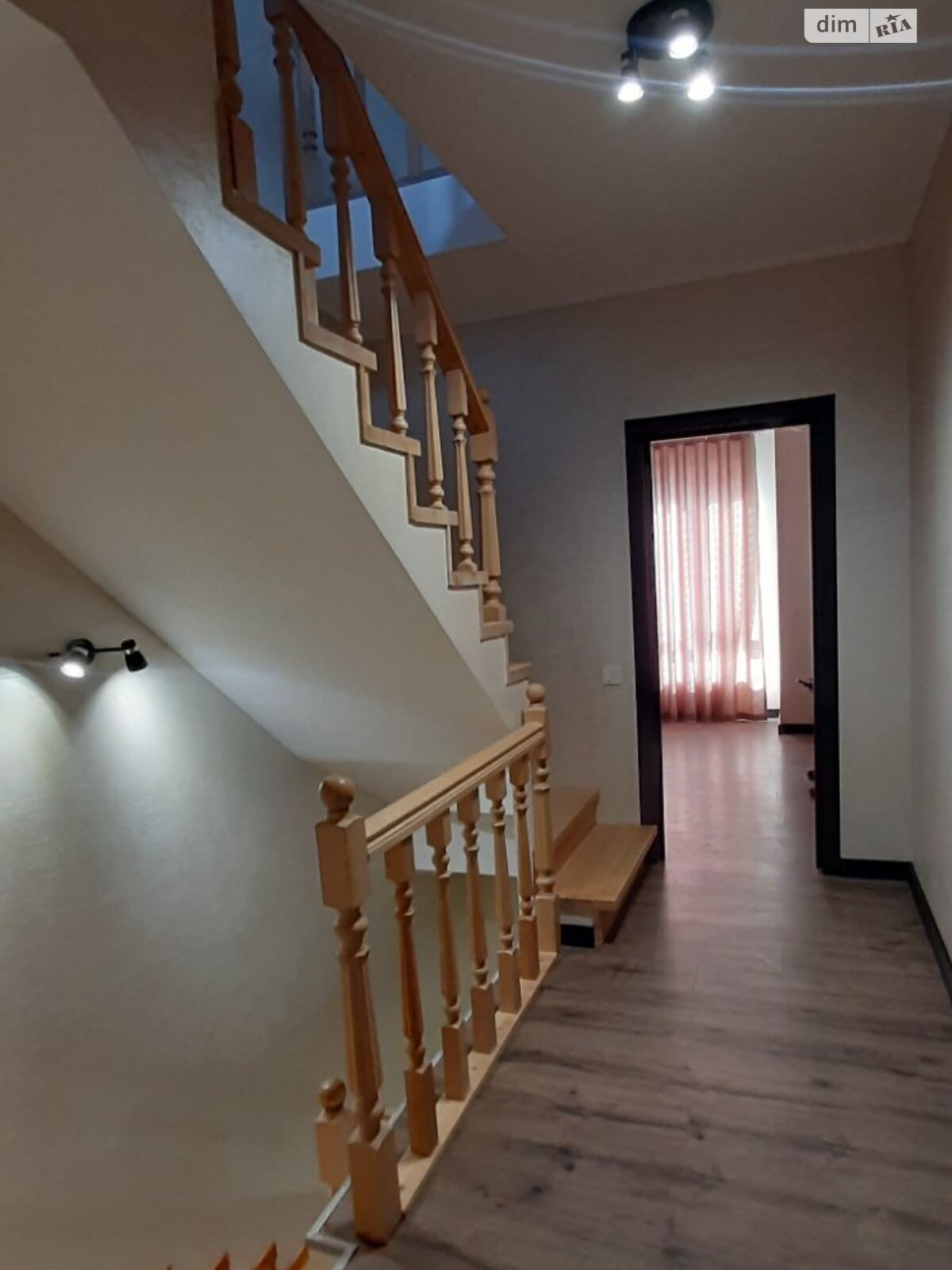двухэтажный дуплекс, 93.2 кв. м, пеноблок. Продажа в Броварах район Сады фото 1 двухэтажный дуплекс, 93.2 кв. м, пеноблок. Продажа в Броварах район Сады фото 1