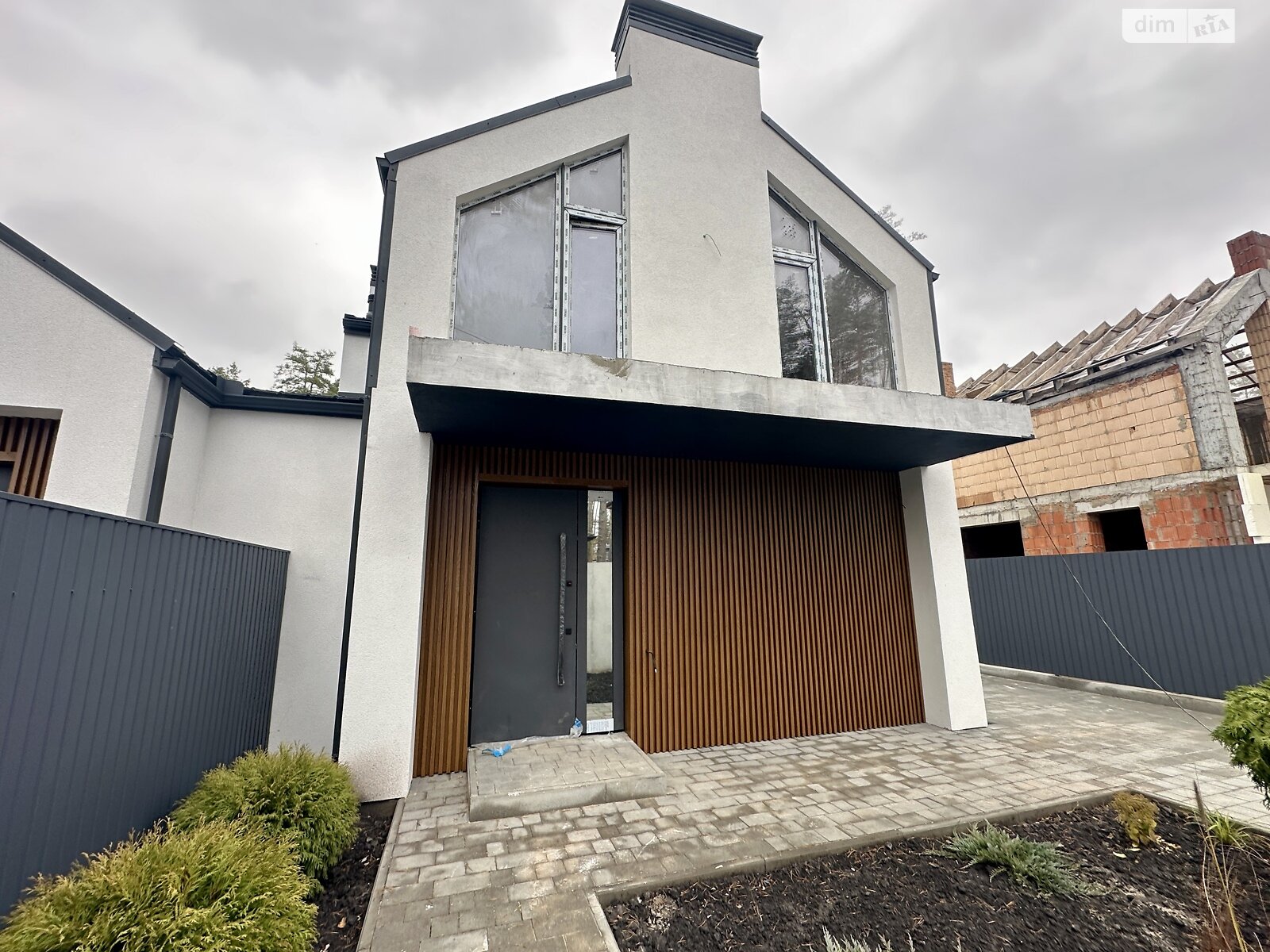 двухэтажный дуплекс, 147 кв. м, кирпич. Продажа в Буче район Буча фото 1 двухэтажный дуплекс, 147 кв. м, кирпич. Продажа в Буче район Буча фото 1