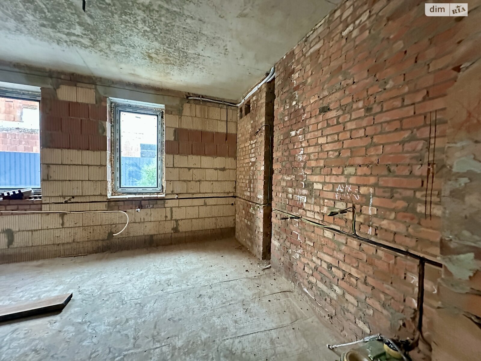 двухэтажный дуплекс, 147 кв. м, кирпич. Продажа в Буче район Буча фото 1 двухэтажный дуплекс, 147 кв. м, кирпич. Продажа в Буче район Буча фото 1