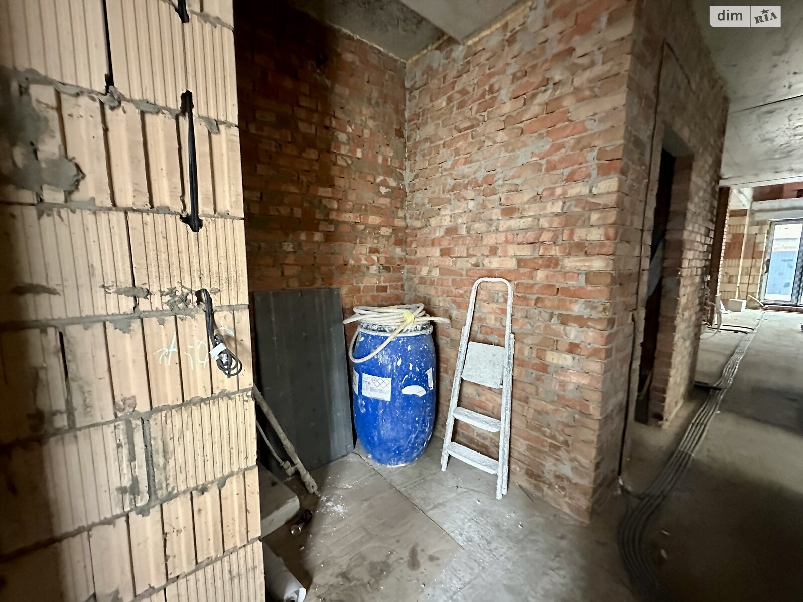 двухэтажный дуплекс, 147 кв. м, кирпич. Продажа в Буче район Буча фото 1 двухэтажный дуплекс, 147 кв. м, кирпич. Продажа в Буче район Буча фото 1