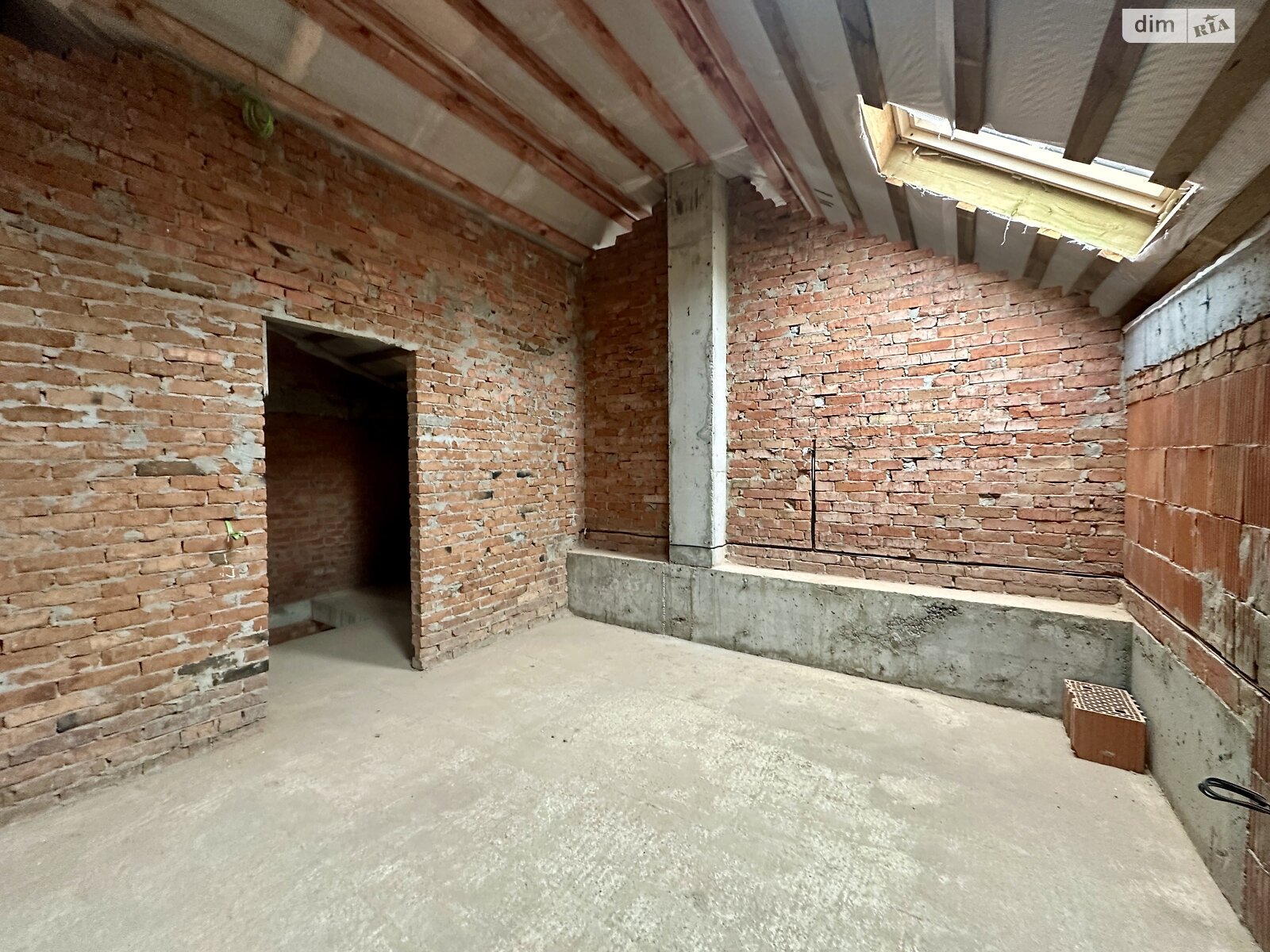 двухэтажный дуплекс, 147 кв. м, кирпич. Продажа в Буче район Буча фото 1 двухэтажный дуплекс, 147 кв. м, кирпич. Продажа в Буче район Буча фото 1