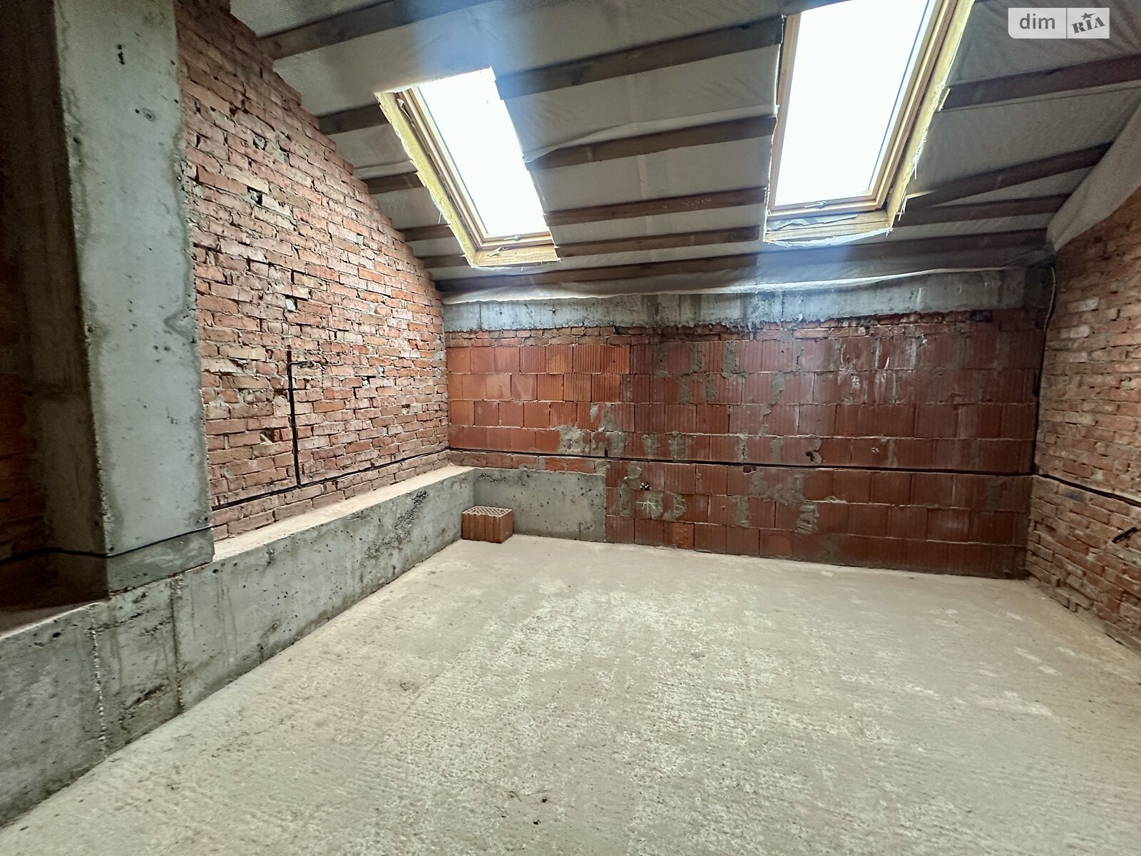 двухэтажный дуплекс, 147 кв. м, кирпич. Продажа в Буче район Буча фото 1 двухэтажный дуплекс, 147 кв. м, кирпич. Продажа в Буче район Буча фото 1