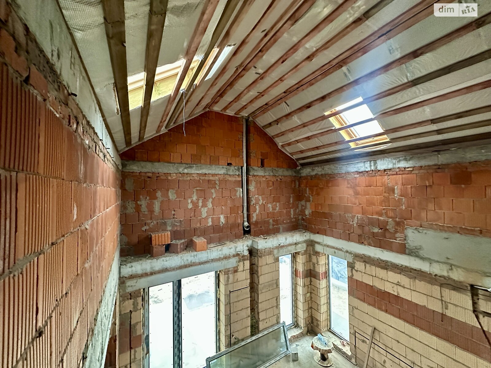 двухэтажный дуплекс, 147 кв. м, кирпич. Продажа в Буче район Буча фото 1 двухэтажный дуплекс, 147 кв. м, кирпич. Продажа в Буче район Буча фото 1