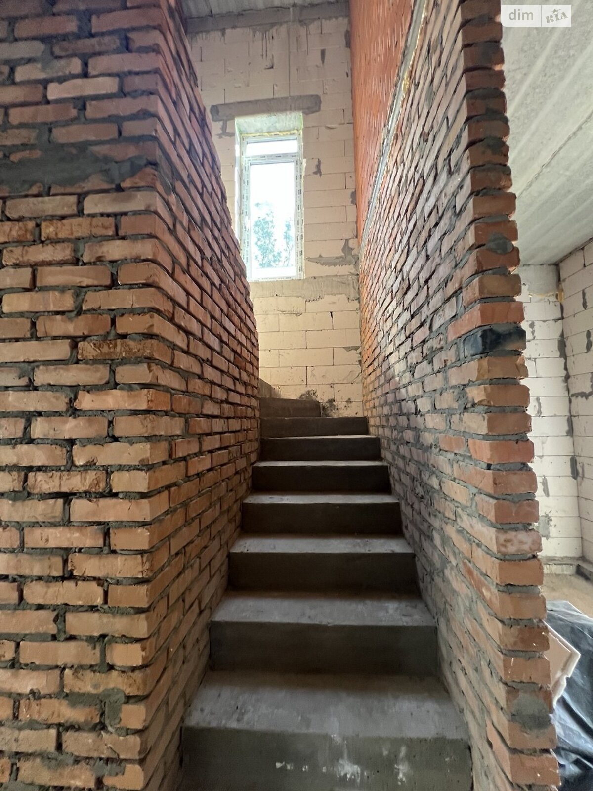 двухэтажный дуплекс, 120 кв. м, кирпич. Продажа в Буче район Буча фото 1