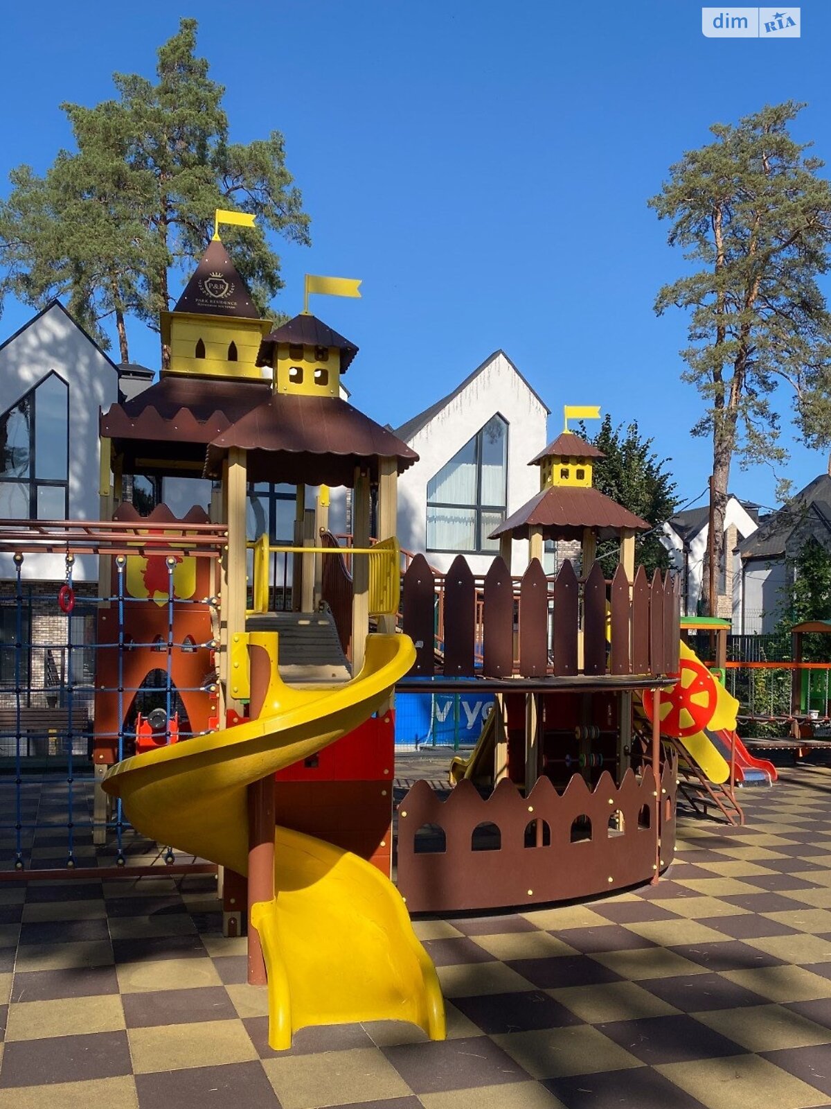 двухэтажный дуплекс, 200 кв. м, керамический кирпич. Продажа в Буче район Буча фото 1 двухэтажный дуплекс, 200 кв. м, керамический кирпич. Продажа в Буче район Буча фото 1