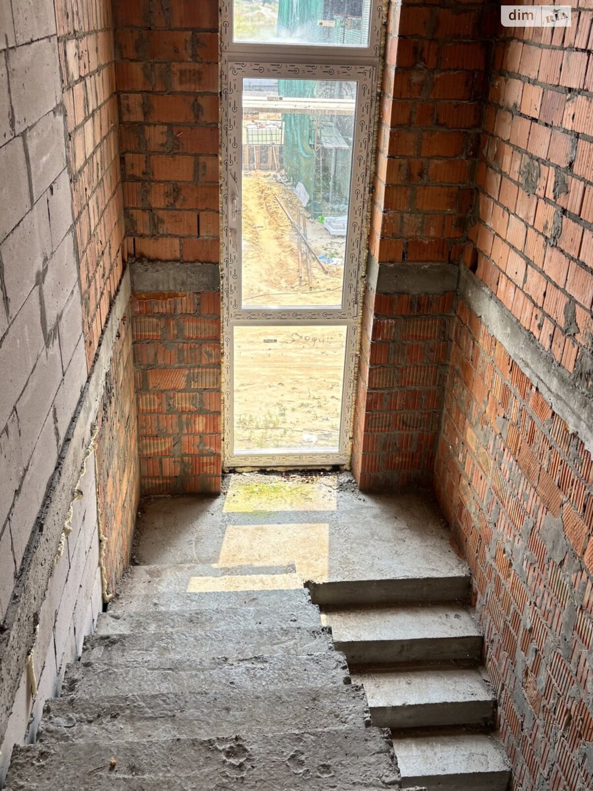 двухэтажный дуплекс, 166 кв. м, кирпич. Продажа в Буче район Буча фото 1 двухэтажный дуплекс, 166 кв. м, кирпич. Продажа в Буче район Буча фото 1