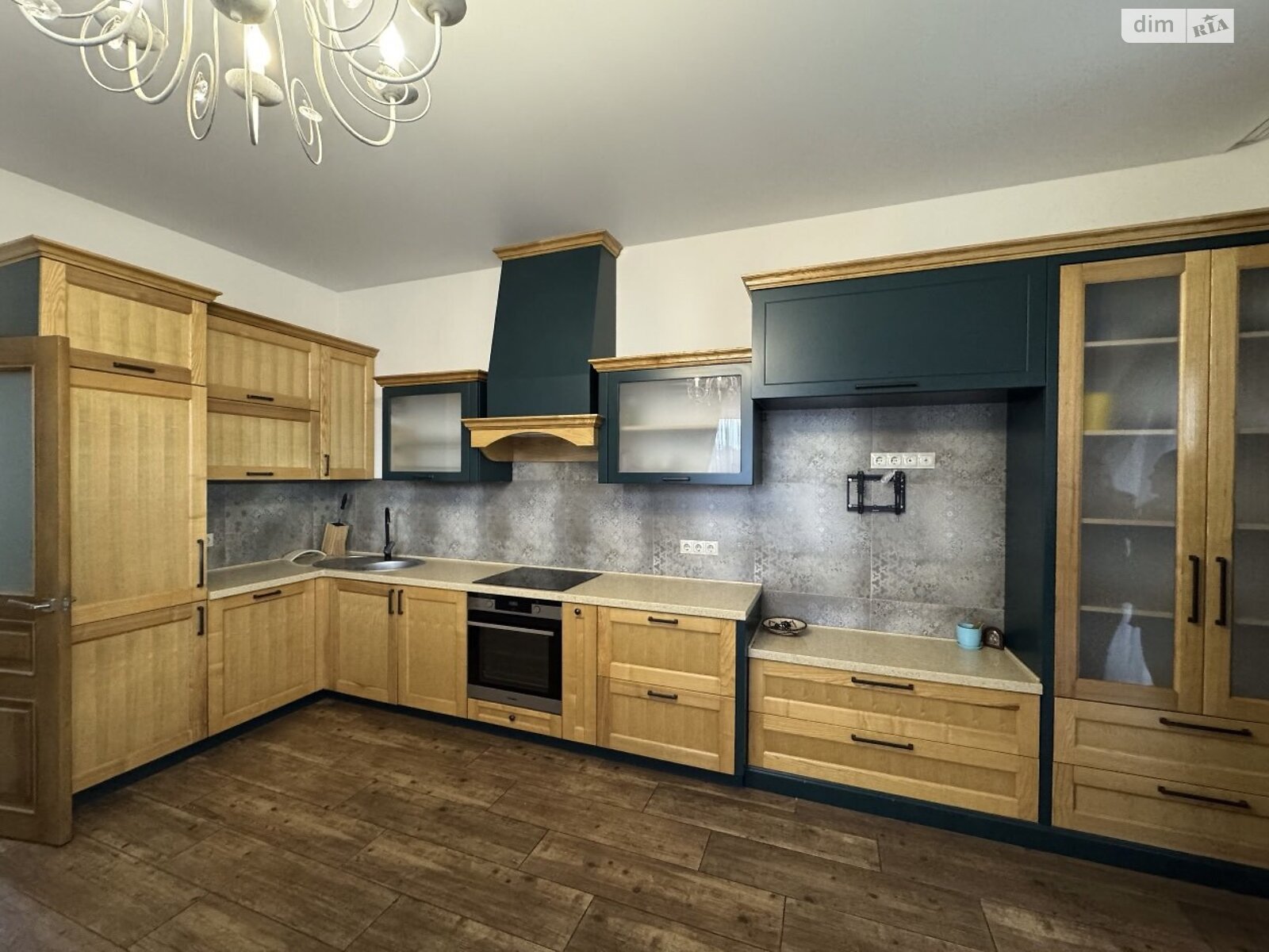двухэтажный дуплекс, 110 кв. м, кирпич. Продажа в Буче район Буча фото 1