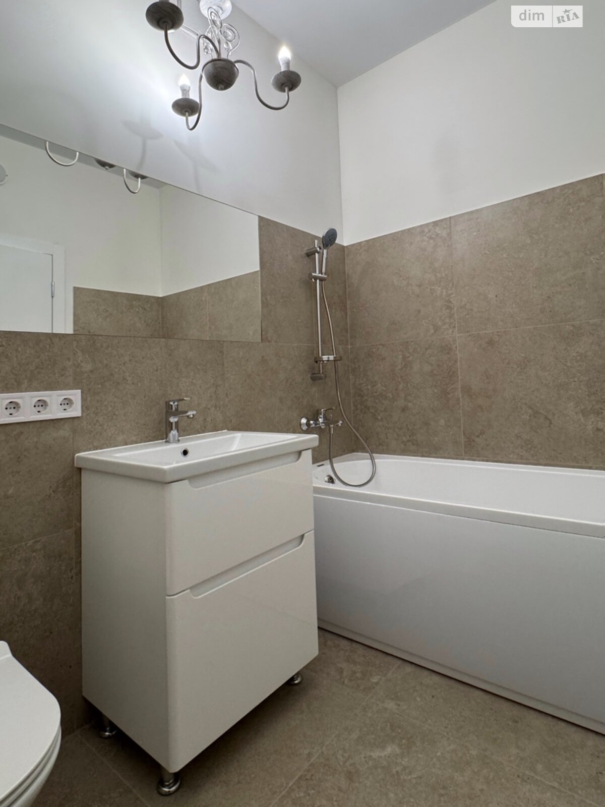 двоповерховий дуплекс, 110 кв. м, цегла. Продаж в Бучі, район Буча фото 1 двоповерховий дуплекс, 110 кв. м, цегла. Продаж в Бучі, район Буча фото 1