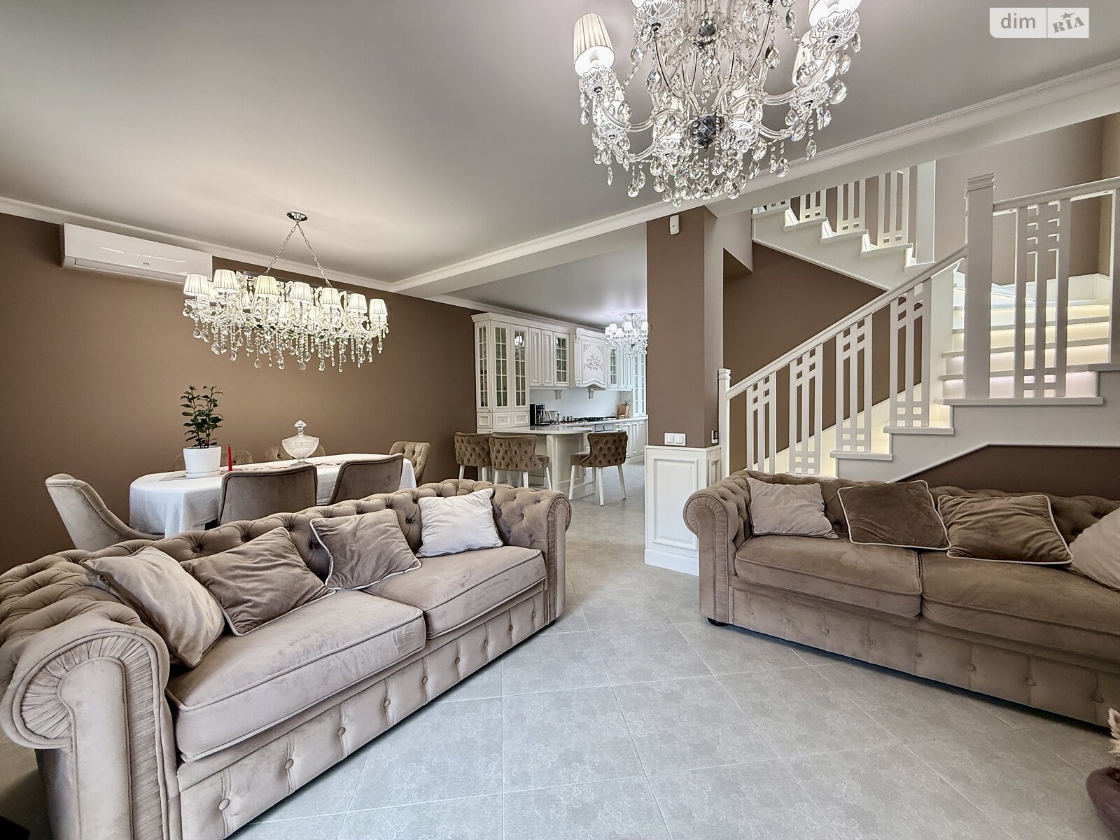 трехэтажный дуплекс, 149 кв. м, кирпич. Продажа в Буче район Буча фото 1 трехэтажный дуплекс, 149 кв. м, кирпич. Продажа в Буче район Буча фото 1