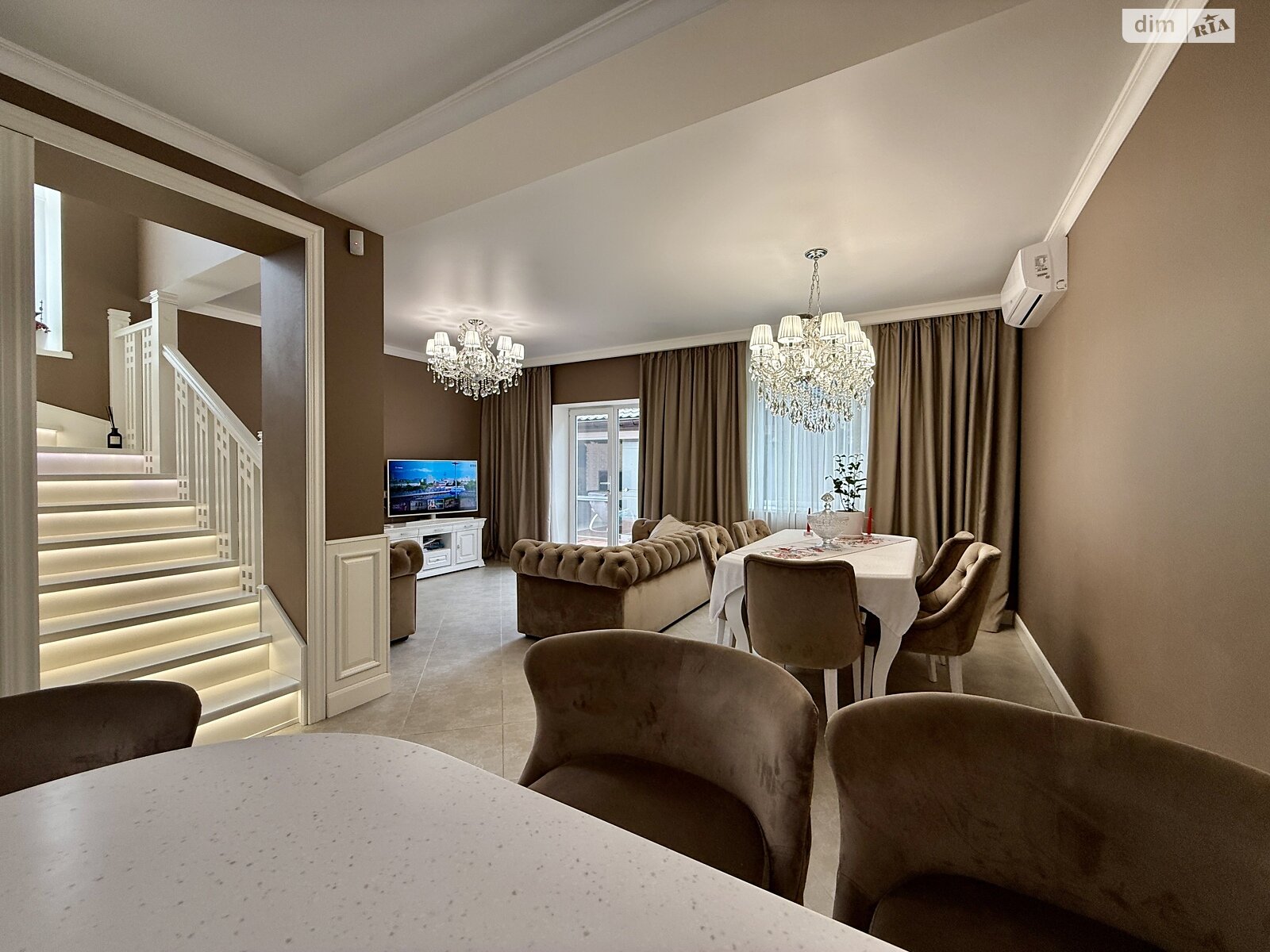 трехэтажный дуплекс, 149 кв. м, кирпич. Продажа в Буче район Буча фото 1 трехэтажный дуплекс, 149 кв. м, кирпич. Продажа в Буче район Буча фото 1