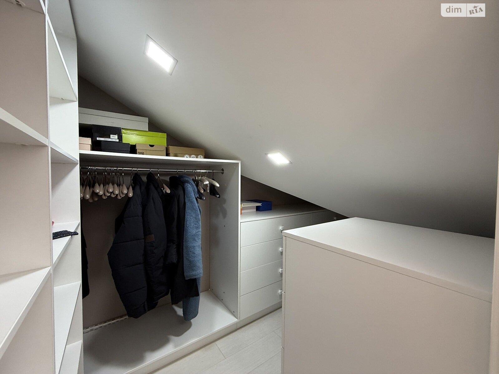 трехэтажный дуплекс, 149 кв. м, кирпич. Продажа в Буче район Буча фото 1 трехэтажный дуплекс, 149 кв. м, кирпич. Продажа в Буче район Буча фото 1