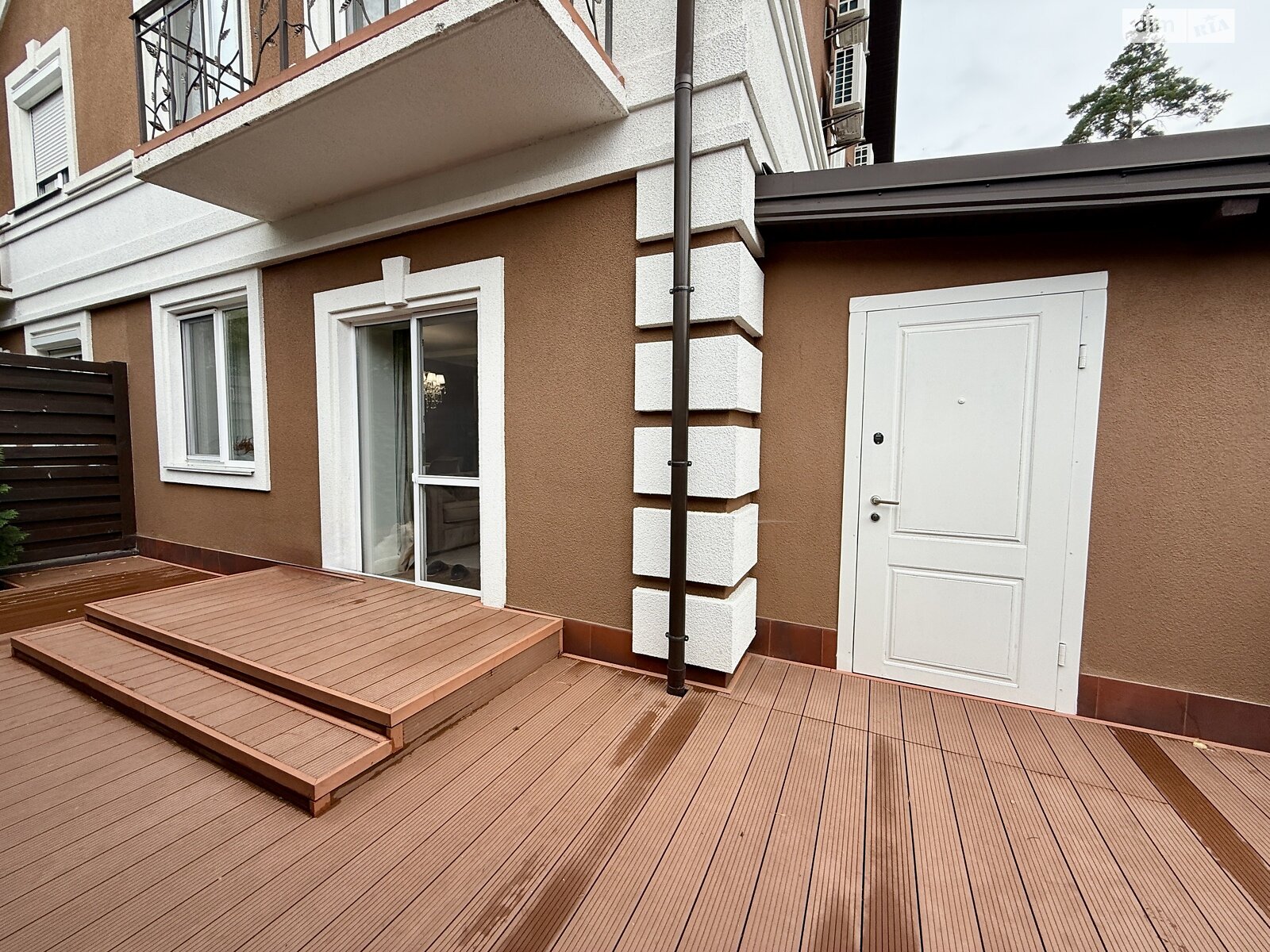 трехэтажный дуплекс, 149 кв. м, кирпич. Продажа в Буче район Буча фото 1 трехэтажный дуплекс, 149 кв. м, кирпич. Продажа в Буче район Буча фото 1