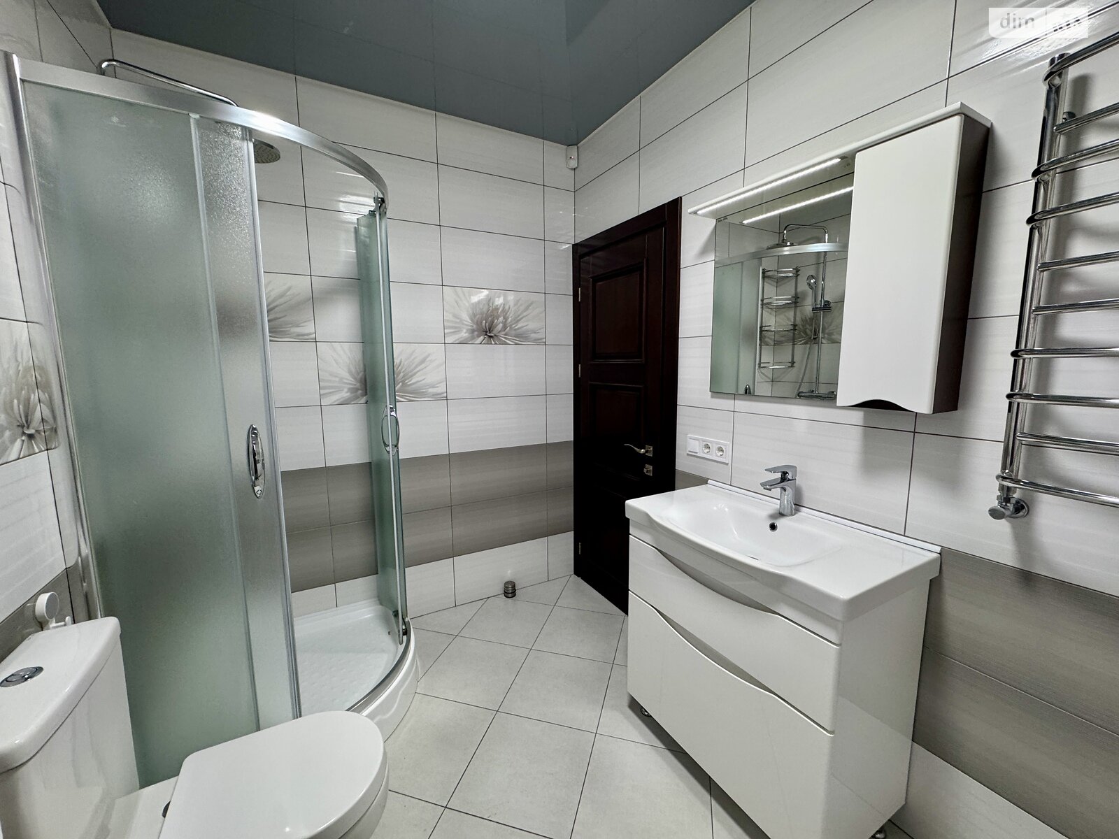 двухэтажный дуплекс, 126.3 кв. м, кирпич. Продажа в Буче район Буча фото 1 двухэтажный дуплекс, 126.3 кв. м, кирпич. Продажа в Буче район Буча фото 1