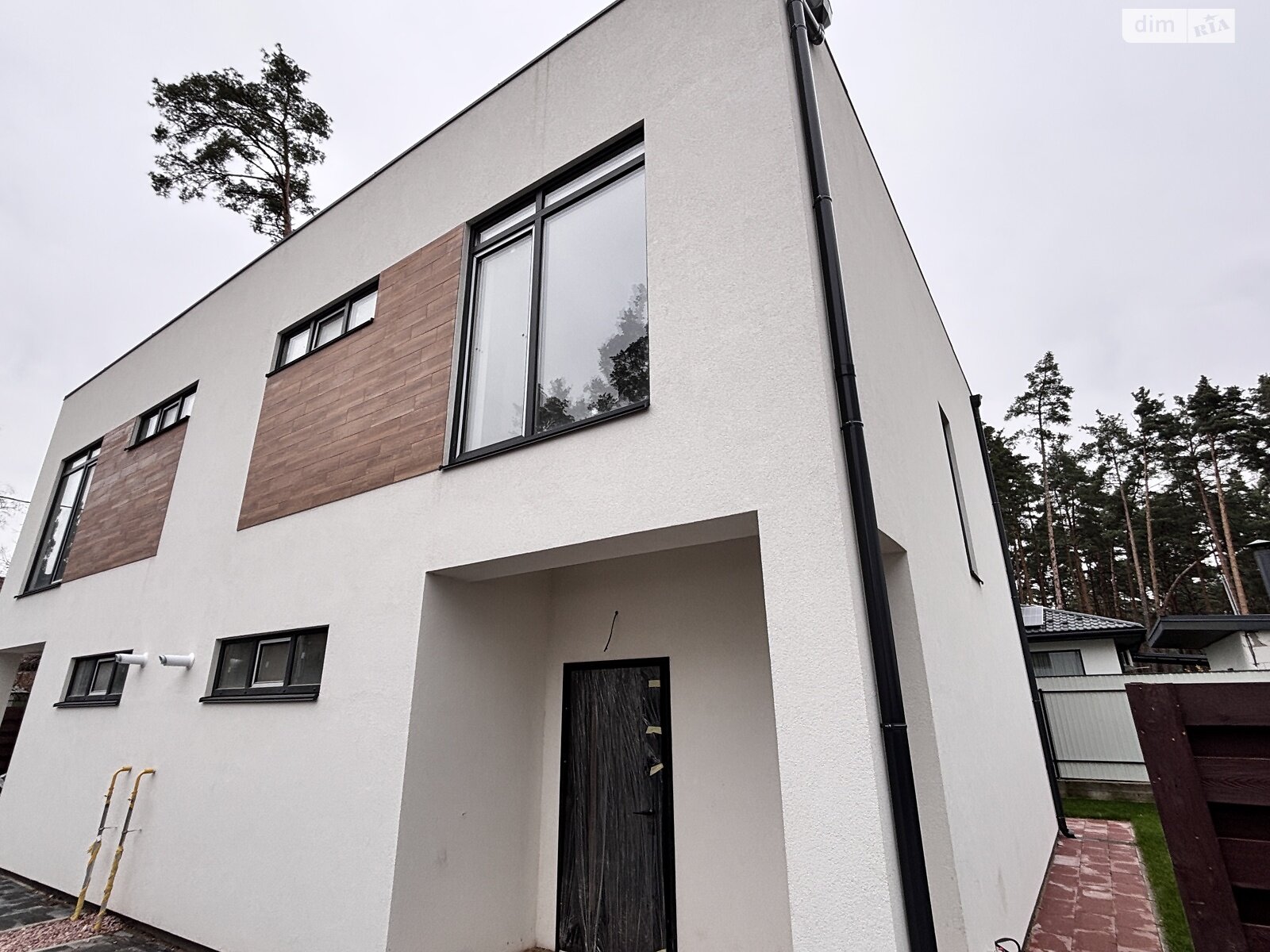 двухэтажный дуплекс, 120 кв. м, кирпич. Продажа в Буче район Буча фото 1 двухэтажный дуплекс, 120 кв. м, кирпич. Продажа в Буче район Буча фото 1