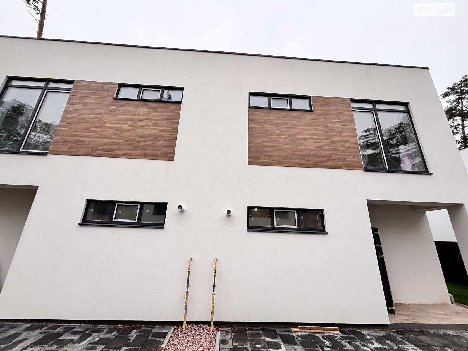 двухэтажный дуплекс, 120 кв. м, кирпич. Продажа в Буче район Буча фото 1 двухэтажный дуплекс, 120 кв. м, кирпич. Продажа в Буче район Буча фото 1