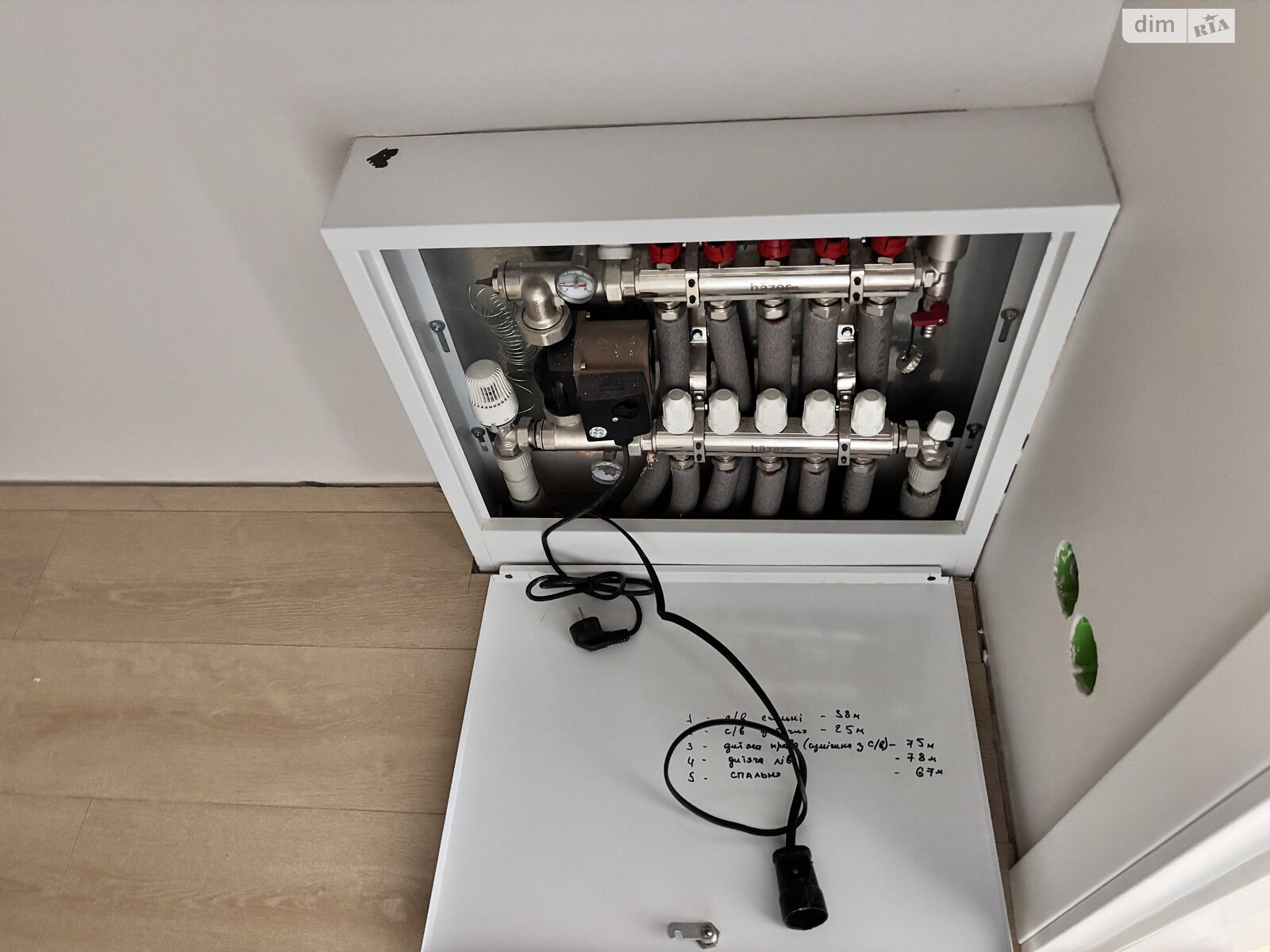 двухэтажный дуплекс, 120 кв. м, кирпич. Продажа в Буче район Буча фото 1 двухэтажный дуплекс, 120 кв. м, кирпич. Продажа в Буче район Буча фото 1