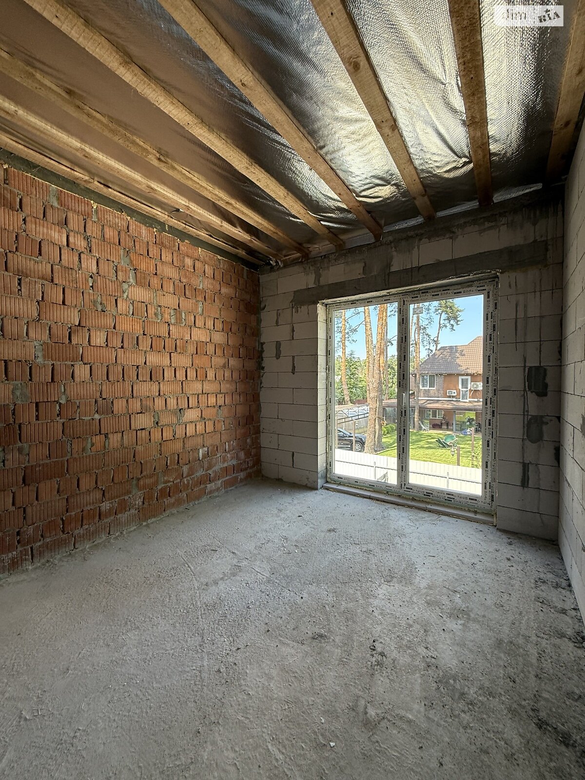 двухэтажный дуплекс, 120 кв. м, кирпич. Продажа в Буче район Буча фото 1 двухэтажный дуплекс, 120 кв. м, кирпич. Продажа в Буче район Буча фото 1