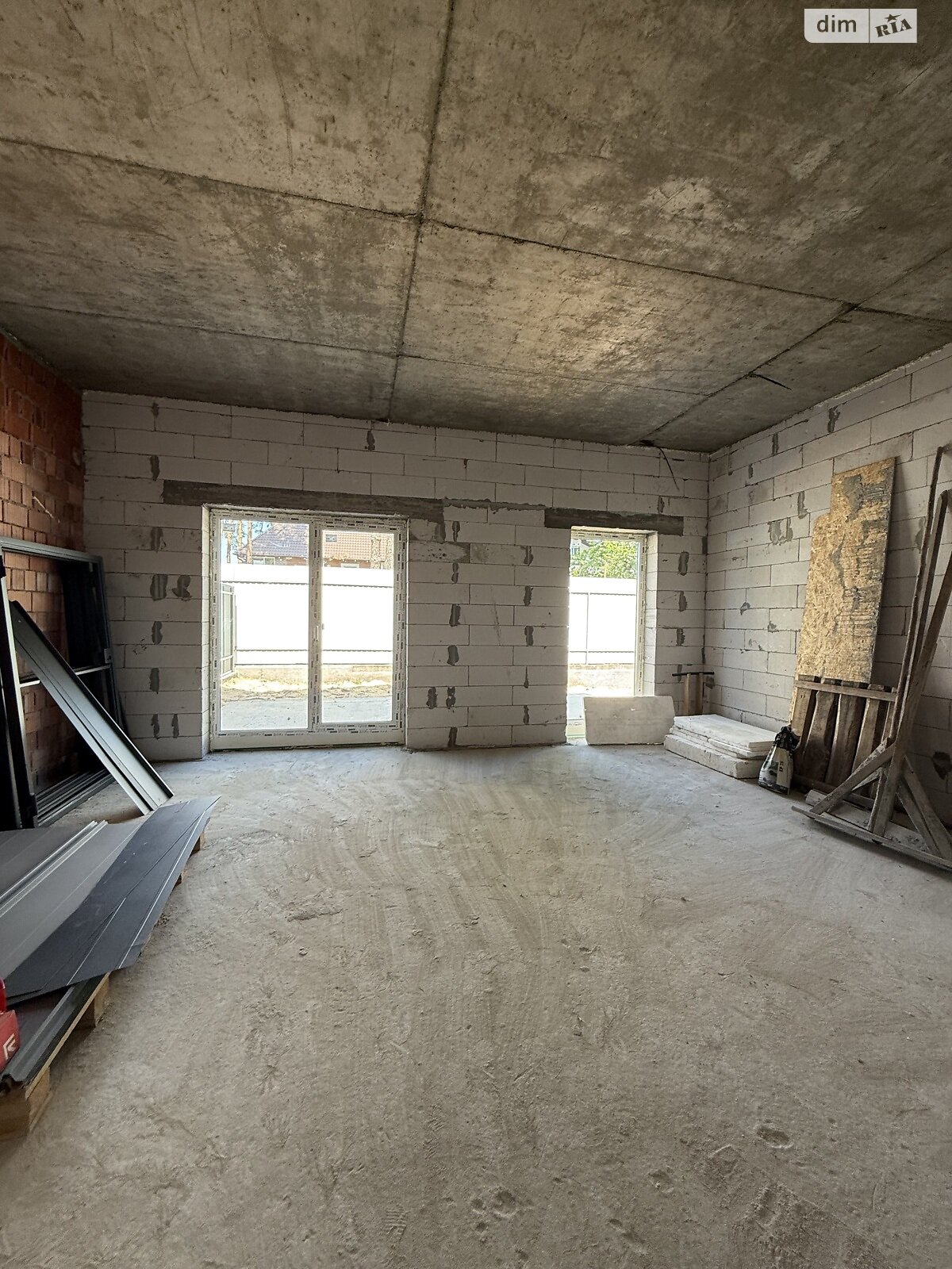 двухэтажный дуплекс, 120 кв. м, кирпич. Продажа в Буче район Буча фото 1 двухэтажный дуплекс, 120 кв. м, кирпич. Продажа в Буче район Буча фото 1