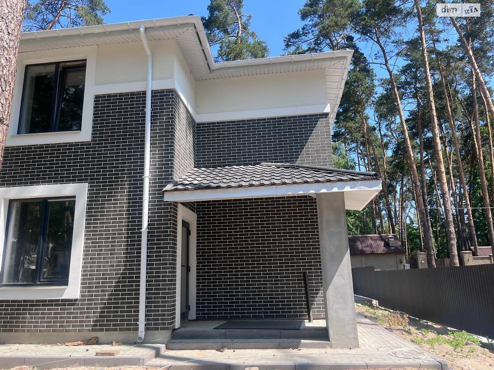 двухэтажный дуплекс, 130 кв. м, кирпич. Продажа в Буче район Буча фото 1 двухэтажный дуплекс, 130 кв. м, кирпич. Продажа в Буче район Буча фото 1