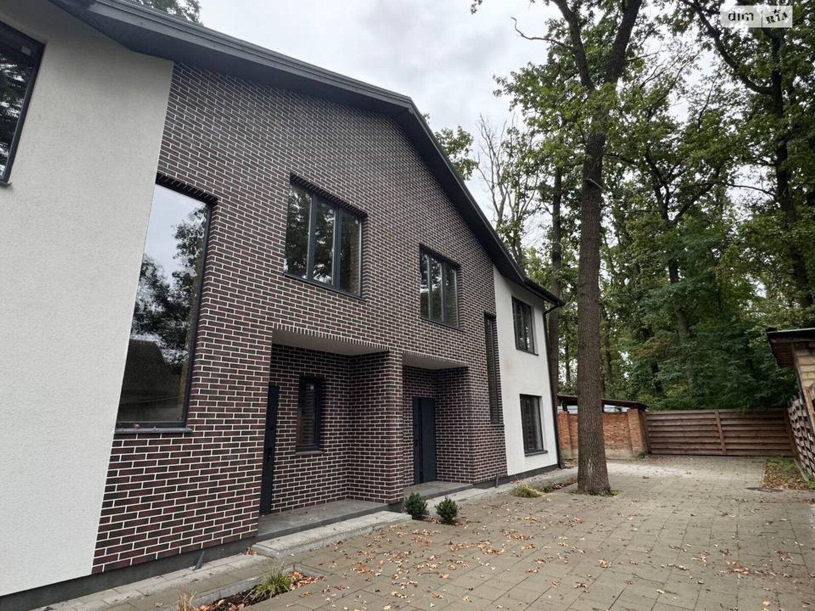 двоповерховий дуплекс, 120 кв. м, кирпич. Продаж в Бучі, район Буча фото 1 двоповерховий дуплекс, 120 кв. м, кирпич. Продаж в Бучі, район Буча фото 1