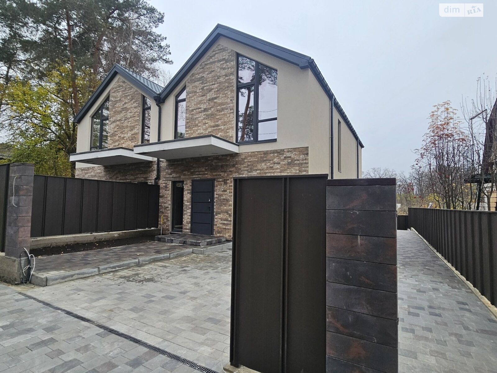 двоповерховий дуплекс, 106 кв. м, кирпич. Продаж в Бучі, район Буча фото 1 двоповерховий дуплекс, 106 кв. м, кирпич. Продаж в Бучі, район Буча фото 1