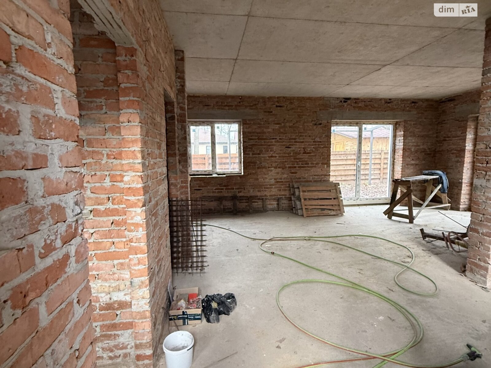 двухэтажный дуплекс, 120 кв. м, кирпич. Продажа в Буче район Буча фото 1 двухэтажный дуплекс, 120 кв. м, кирпич. Продажа в Буче район Буча фото 1