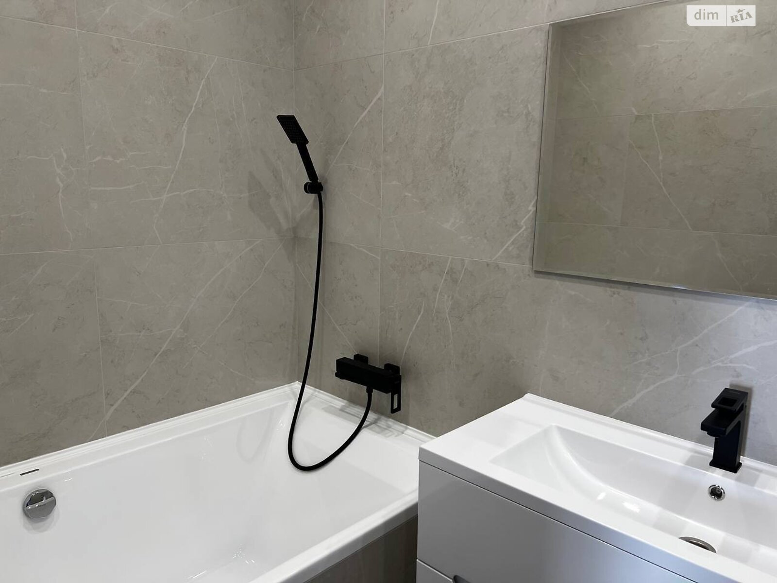 двухэтажный дуплекс, 126 кв. м, кирпич. Продажа в Буче фото 1 двухэтажный дуплекс, 126 кв. м, кирпич. Продажа в Буче фото 1