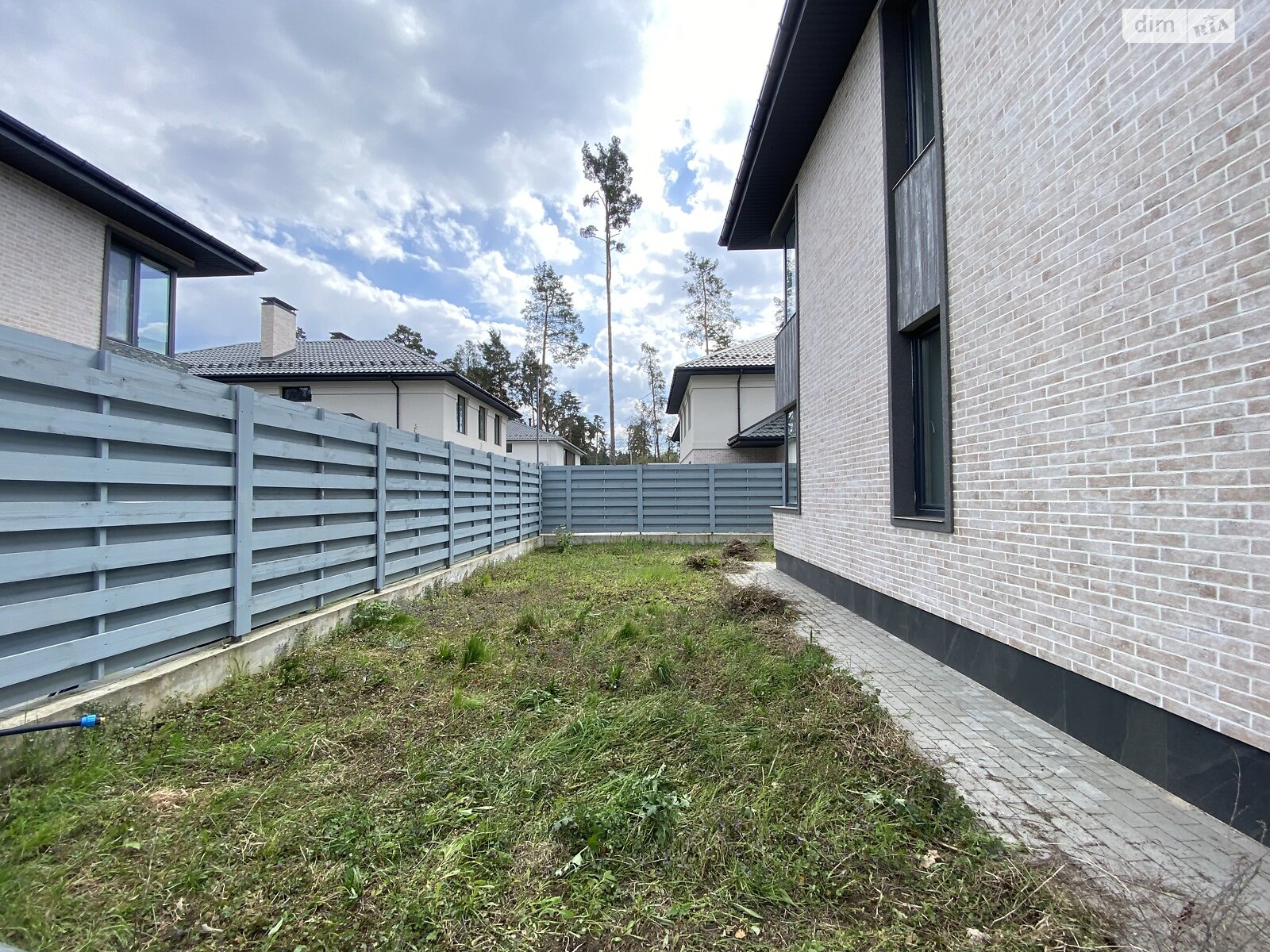 двоповерховий дуплекс, 120 кв. м, кирпич. Продаж у Бучі фото 1 двоповерховий дуплекс, 120 кв. м, кирпич. Продаж у Бучі фото 1