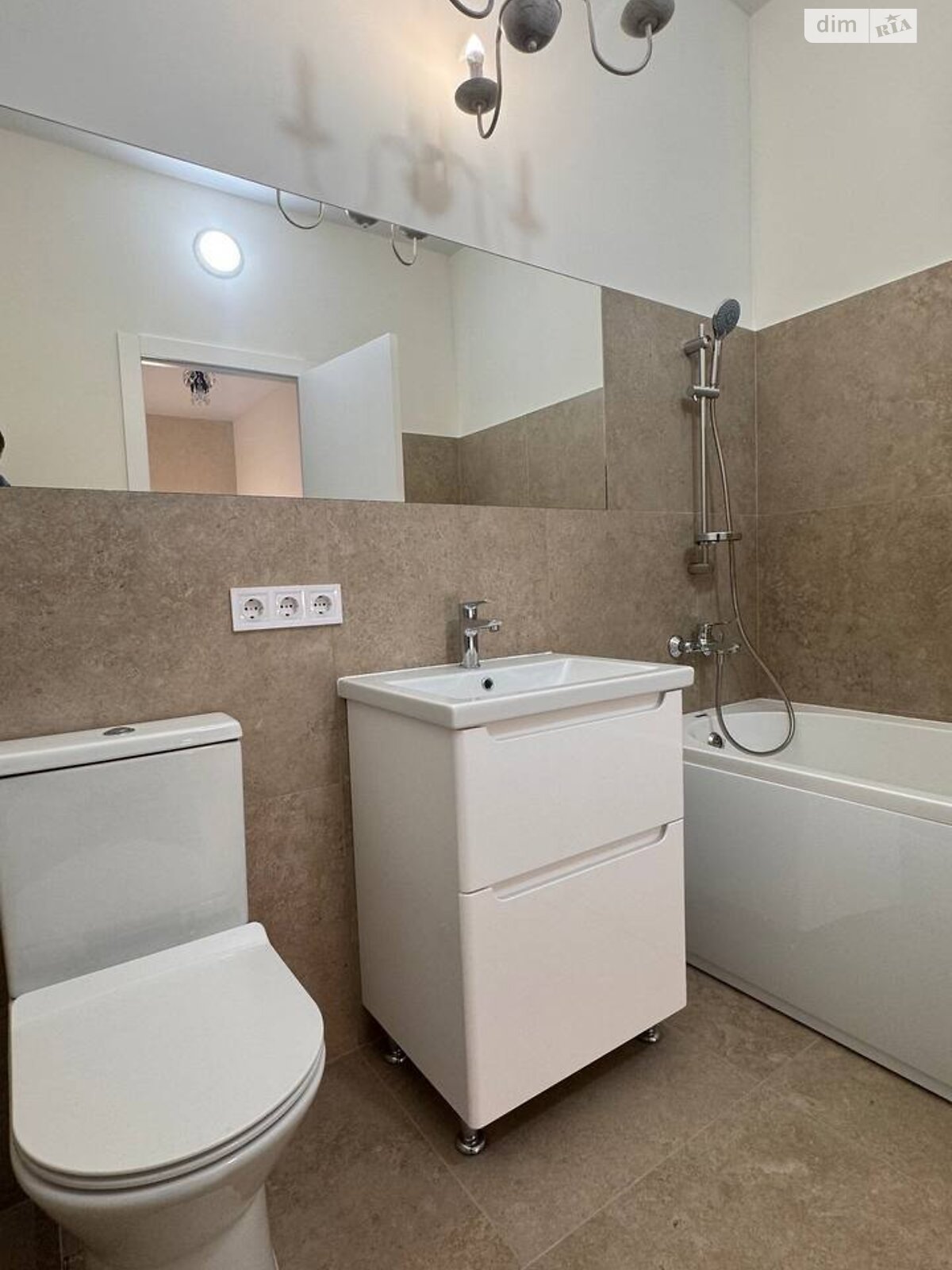 двухэтажный дуплекс, 116 кв. м, керамический блок. Продажа в Буче фото 1 двухэтажный дуплекс, 116 кв. м, керамический блок. Продажа в Буче фото 1