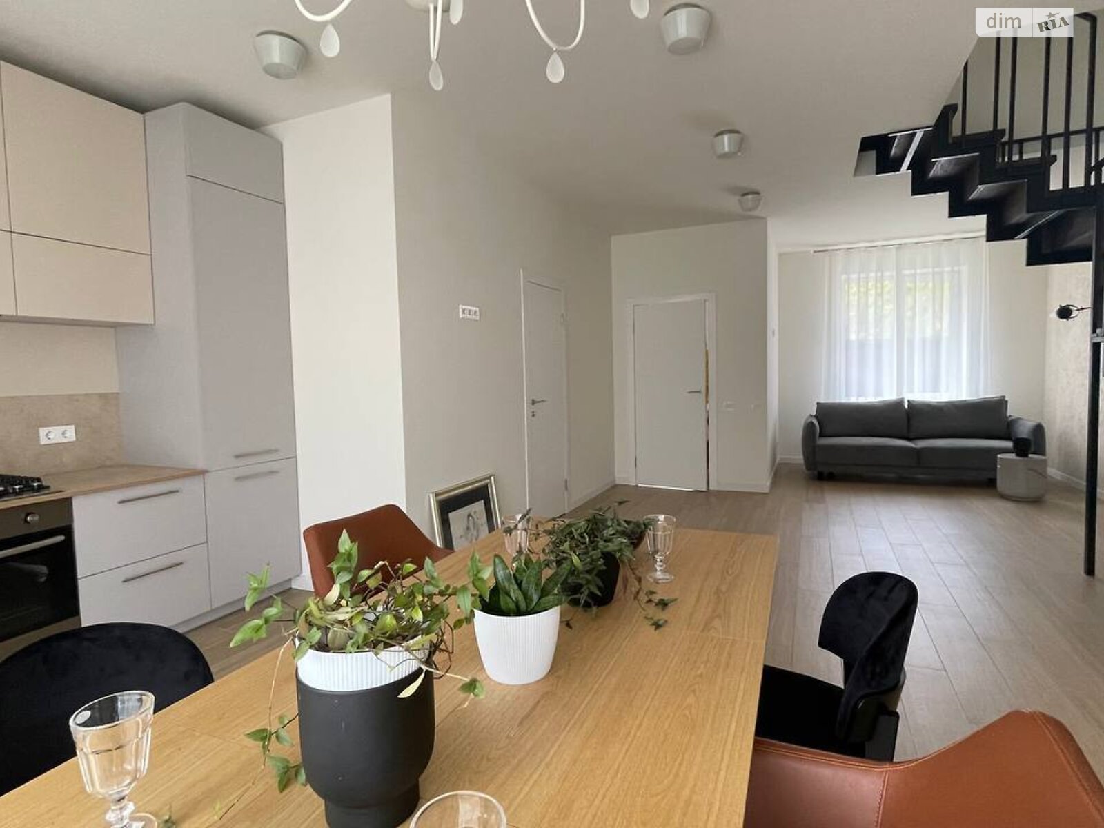 двоповерховий дуплекс, 111.8 кв. м, цегла. Продаж у Бучі фото 1 двоповерховий дуплекс, 111.8 кв. м, цегла. Продаж у Бучі фото 1