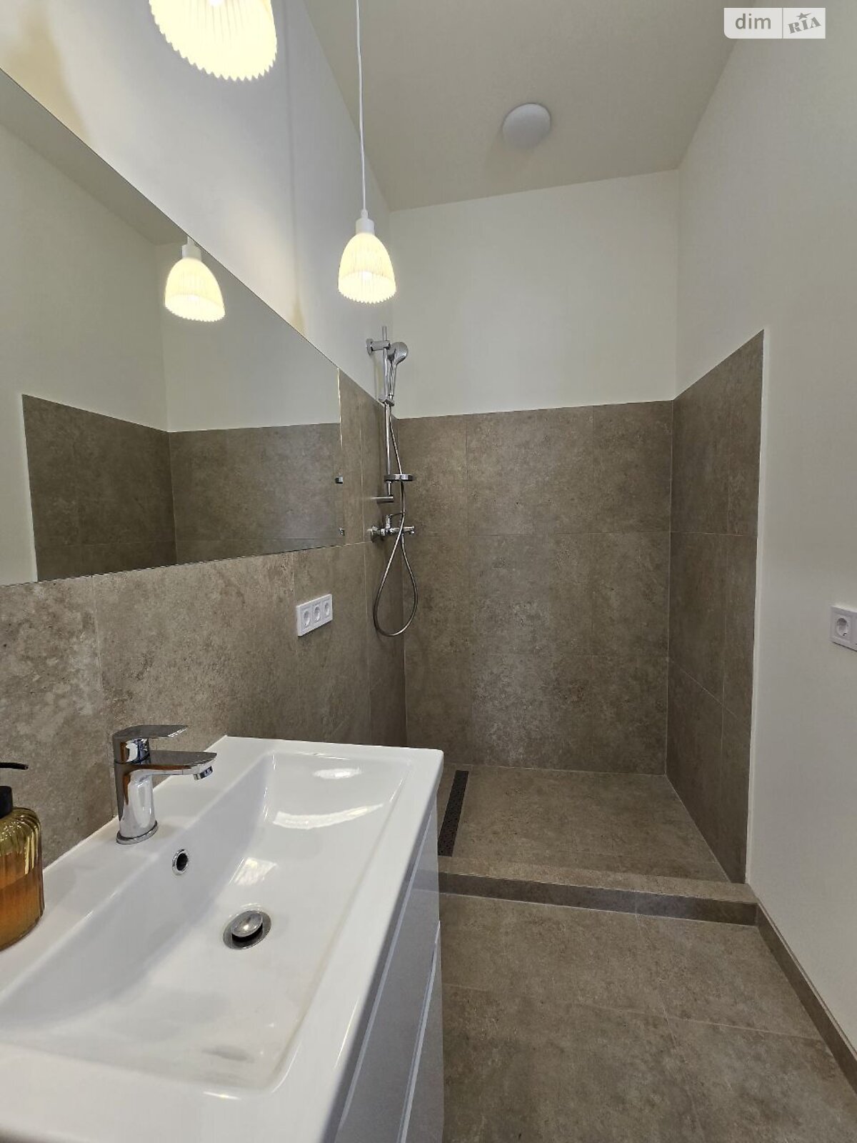 двоповерховий дуплекс, 110 кв. м, кирпич. Продаж у Бучі фото 1