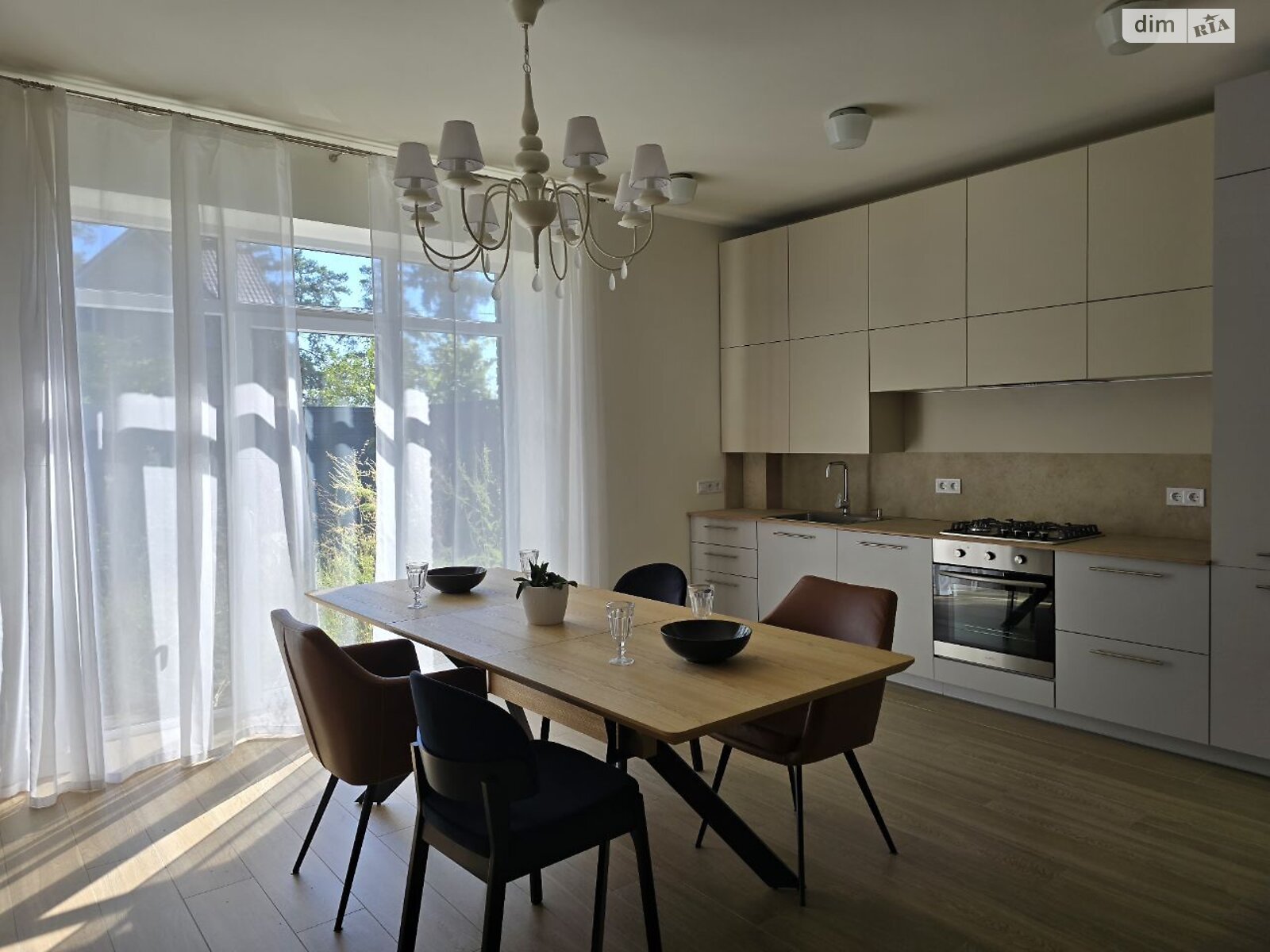 двоповерховий дуплекс, 110 кв. м, кирпич. Продаж у Бучі фото 1