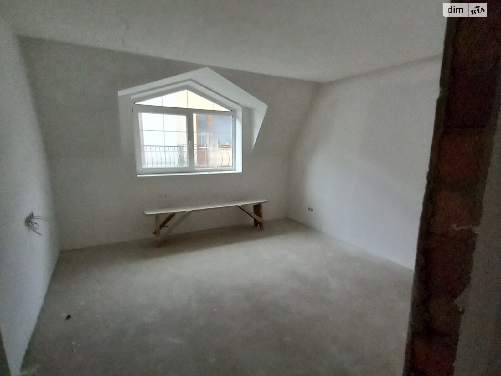 двухэтажный дуплекс, 365 кв. м, кирпич. Продажа в Черновцах район Шевченковский фото 1 двухэтажный дуплекс, 365 кв. м, кирпич. Продажа в Черновцах район Шевченковский фото 1