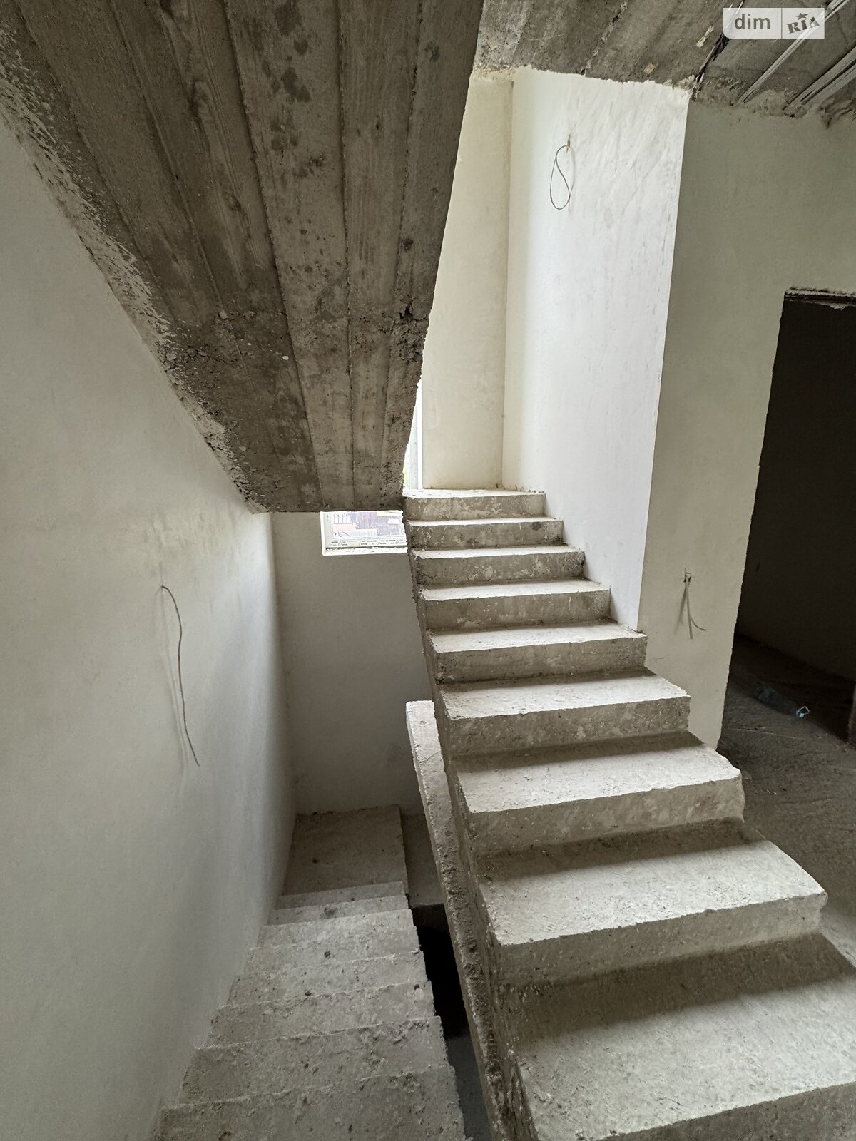 трехэтажный дуплекс, 220 кв. м, кирпич. Продажа в Черновцах район Шевченковский фото 1 трехэтажный дуплекс, 220 кв. м, кирпич. Продажа в Черновцах район Шевченковский фото 1