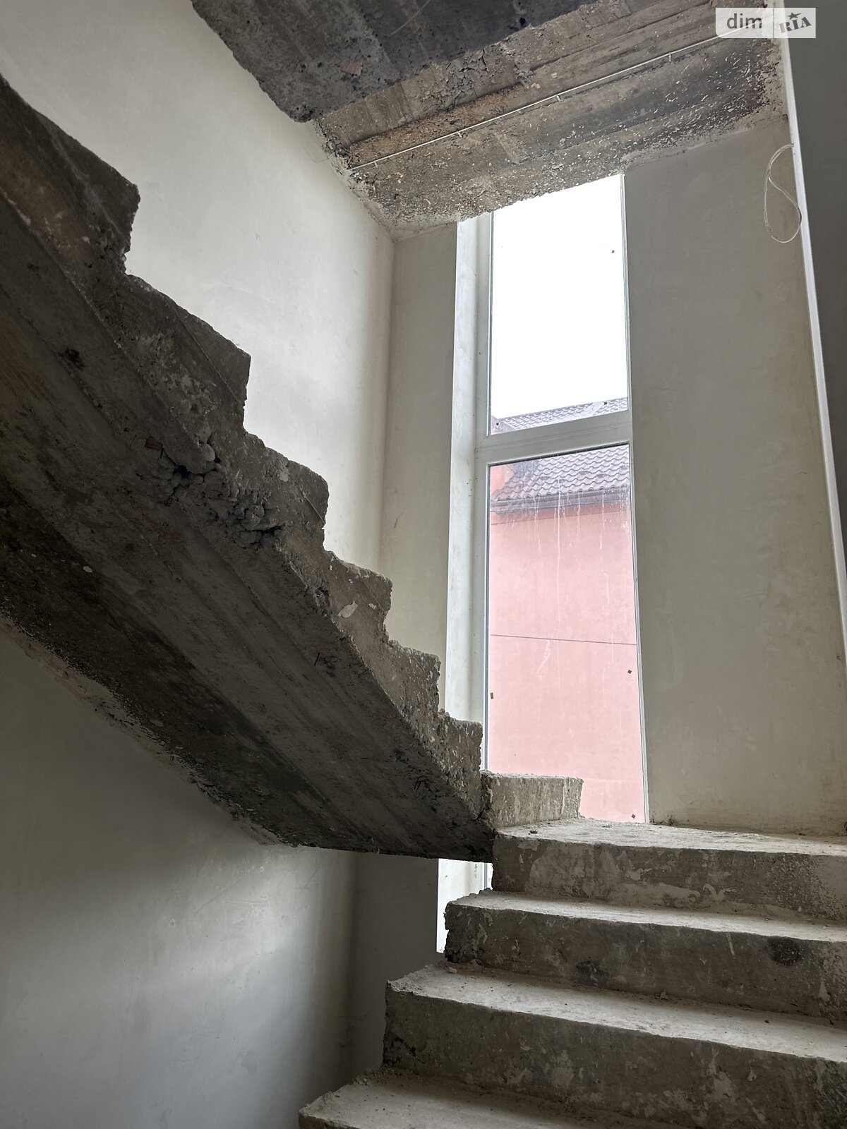 трехэтажный дуплекс, 220 кв. м, кирпич. Продажа в Черновцах район Шевченковский фото 1 трехэтажный дуплекс, 220 кв. м, кирпич. Продажа в Черновцах район Шевченковский фото 1