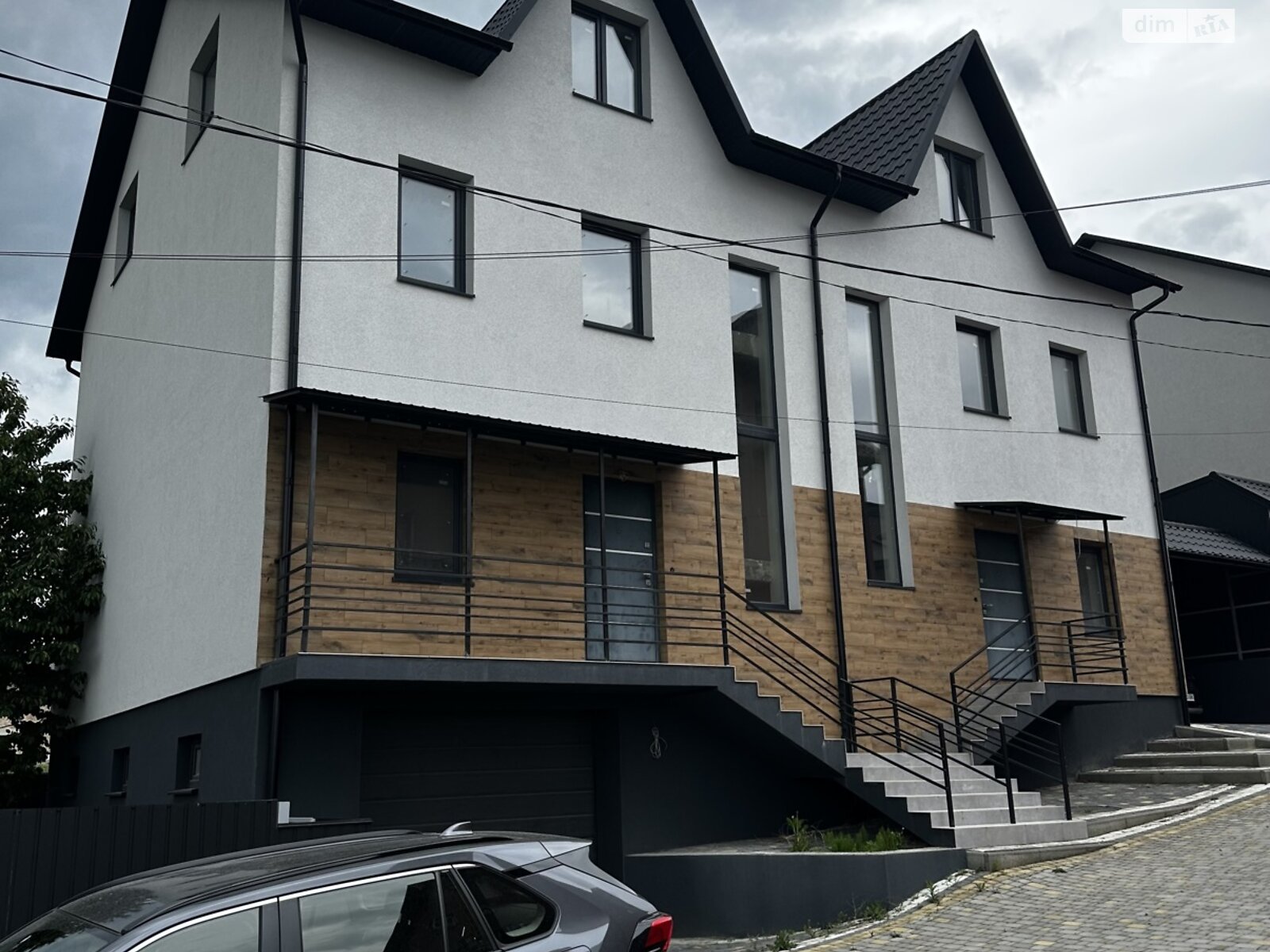 трехэтажный дуплекс, 220 кв. м, кирпич. Продажа в Черновцах район Шевченковский фото 1 трехэтажный дуплекс, 220 кв. м, кирпич. Продажа в Черновцах район Шевченковский фото 1